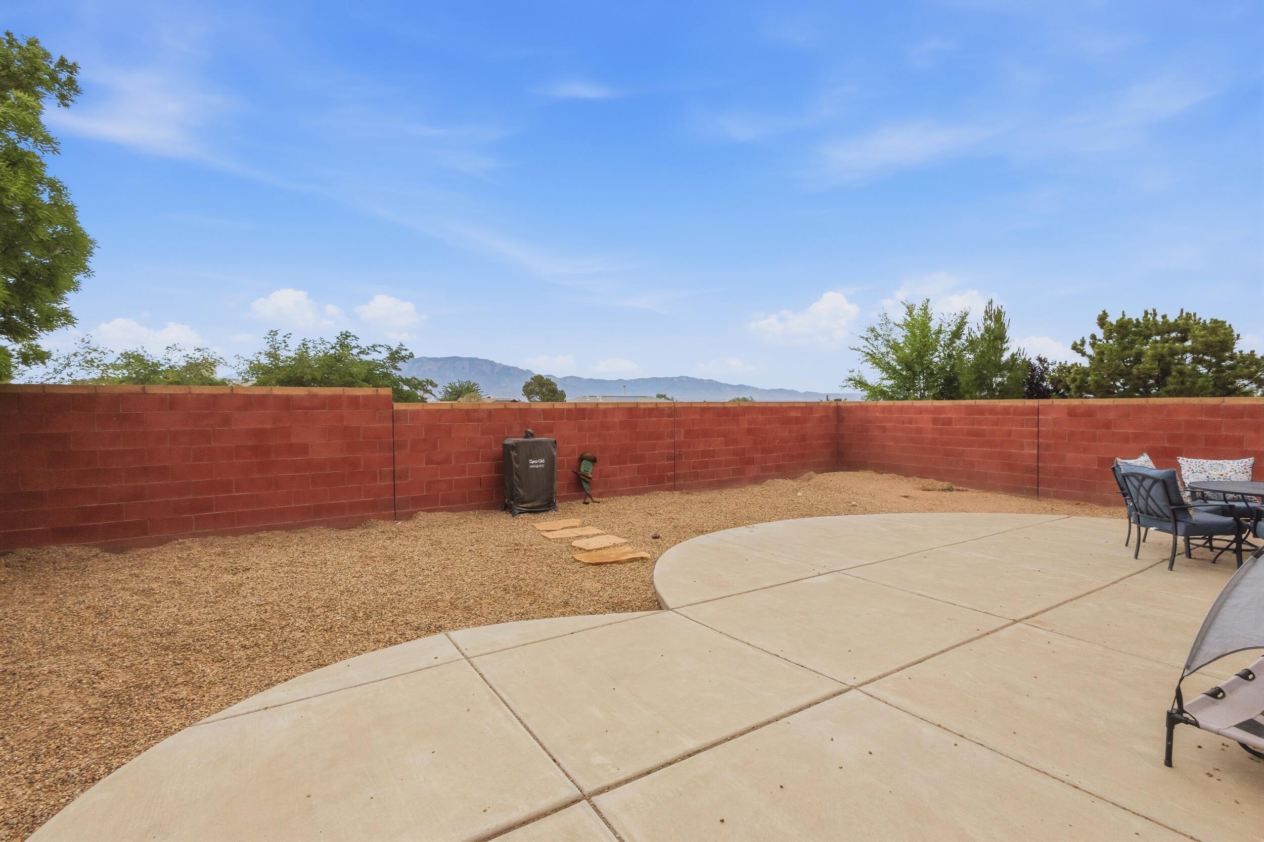 Photo 4 — 529 Loma Linda Loop NE