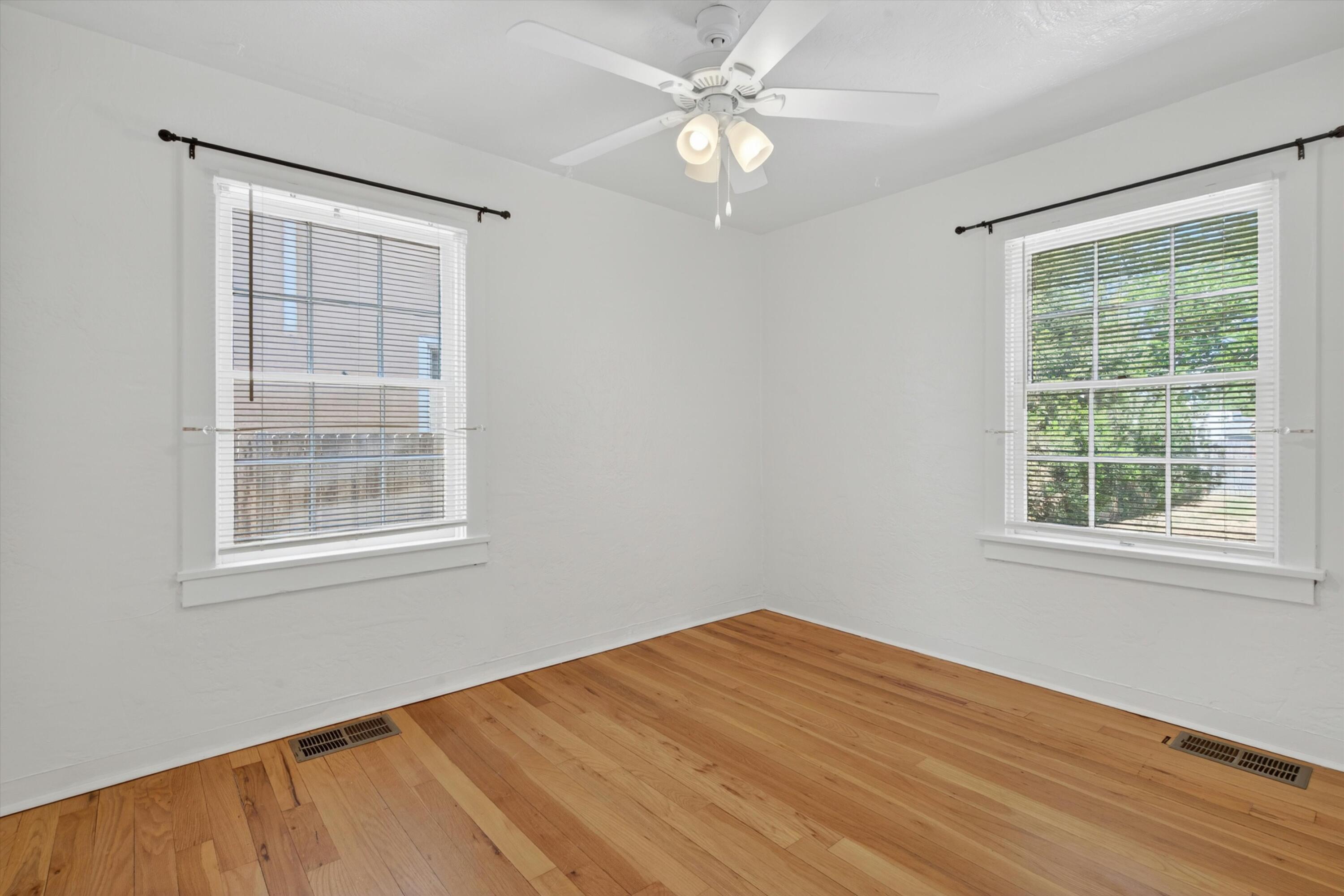 Photo 12 — 225 Morningside Drive NE