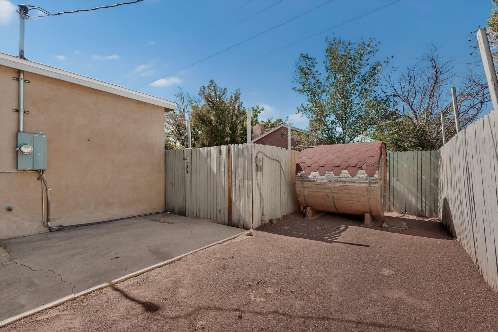Photo 16 — 3605 Mesa Verde Avenue NE