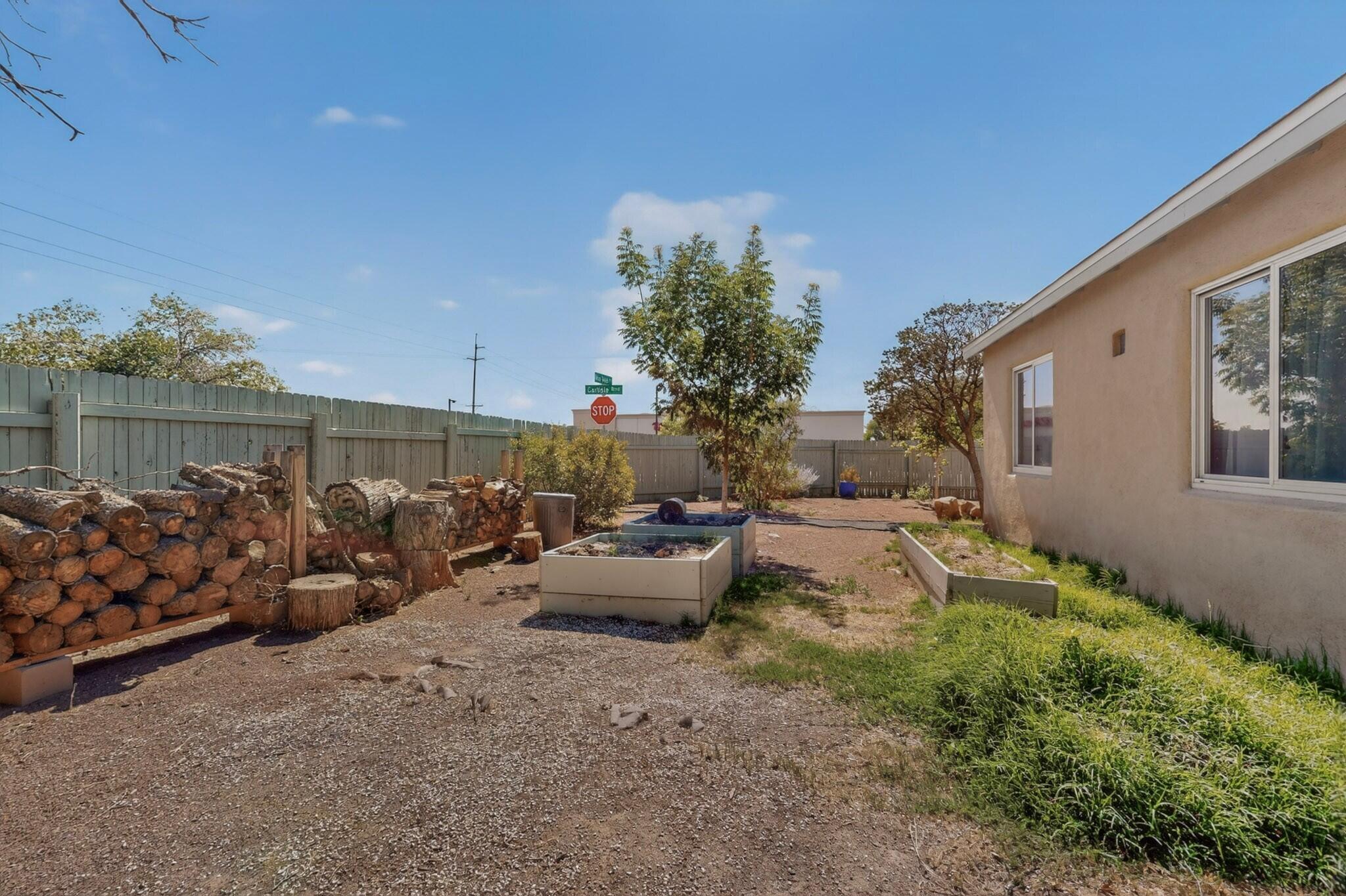 Photo 20 — 3605 Mesa Verde Avenue NE