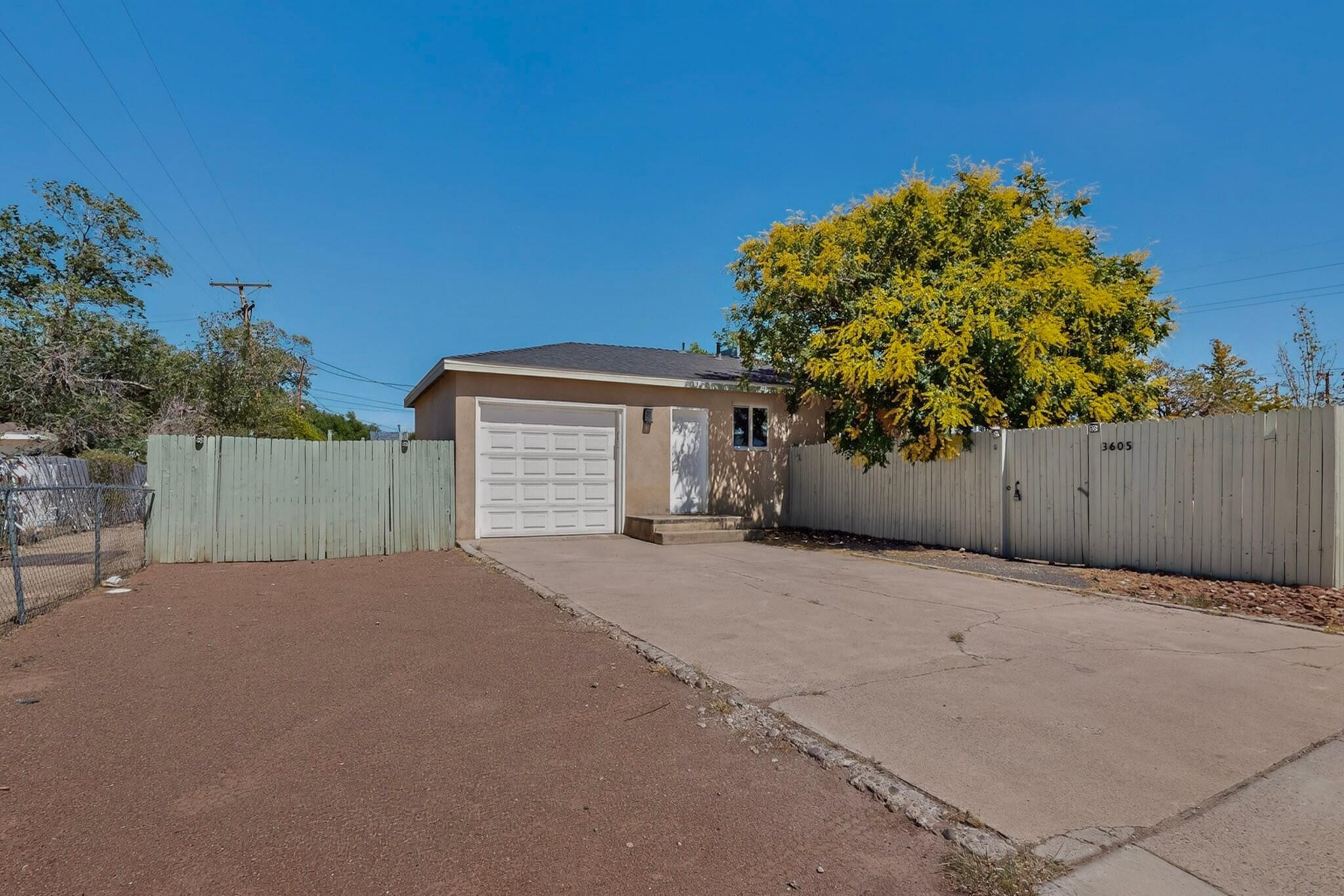 Photo 5 — 3605 Mesa Verde Avenue NE