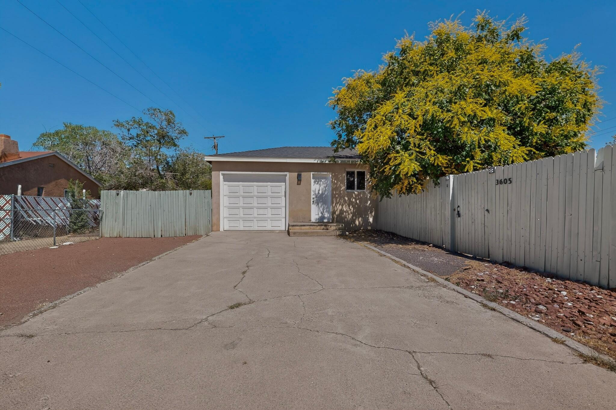 Photo 6 — 3605 Mesa Verde Avenue NE