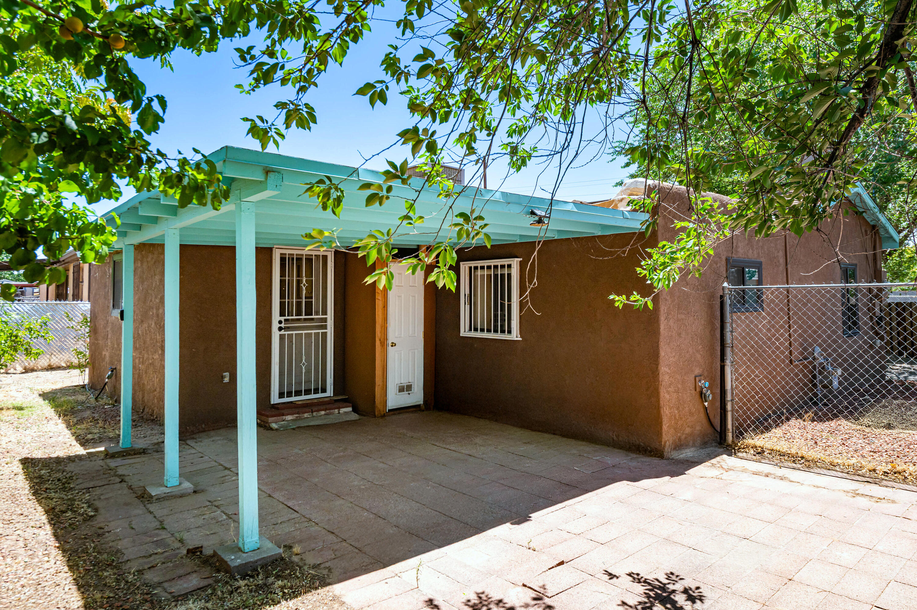 Photo 3 — 2331 Edna Avenue NW