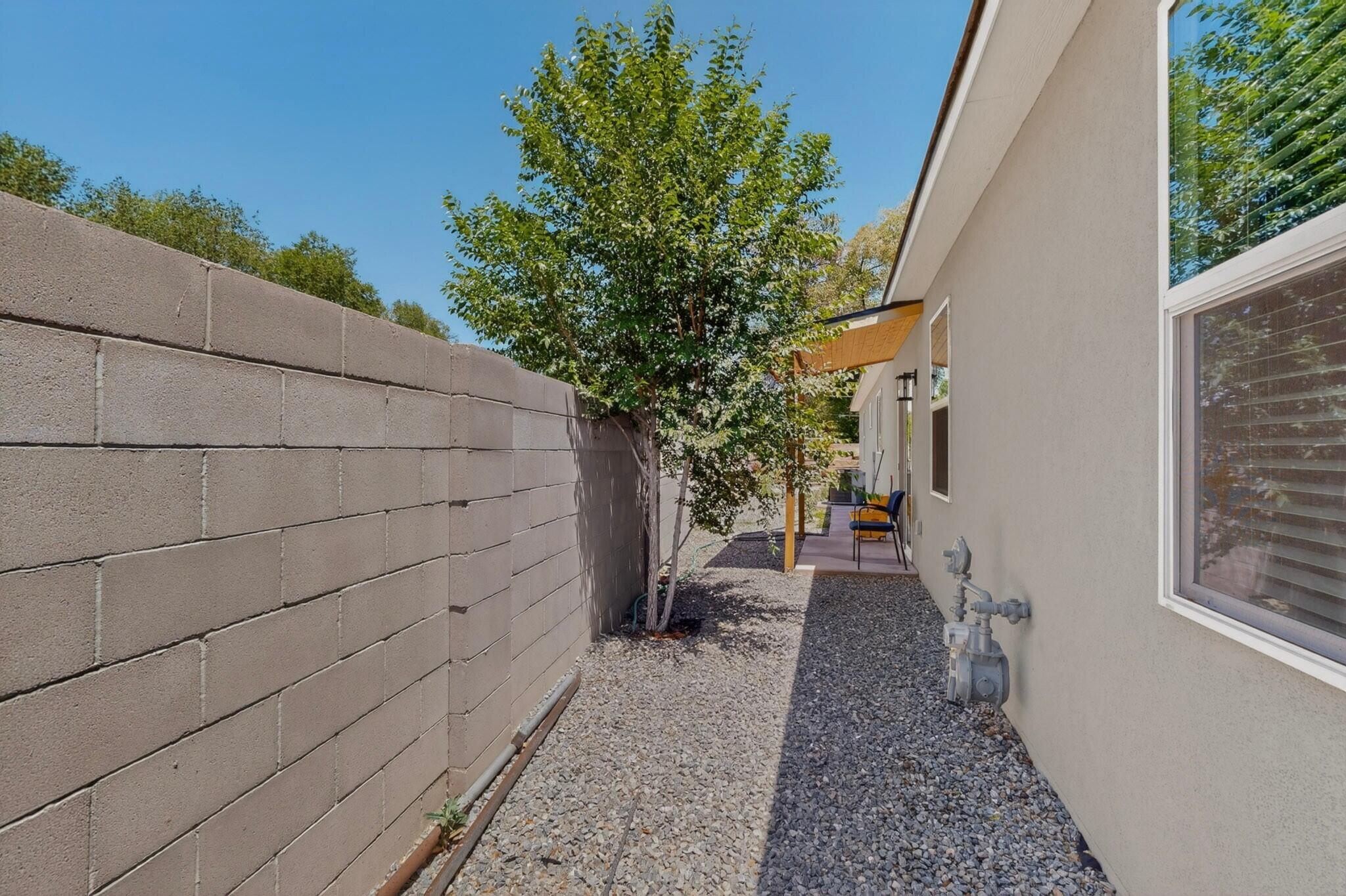 Photo 7 — 2527 Verde Road SW