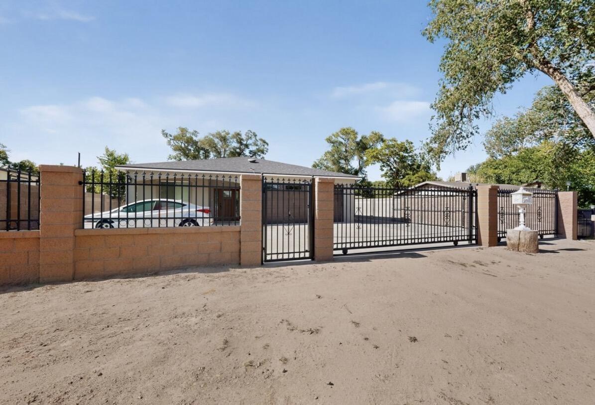 Photo 4 — 2527 Verde Road SW