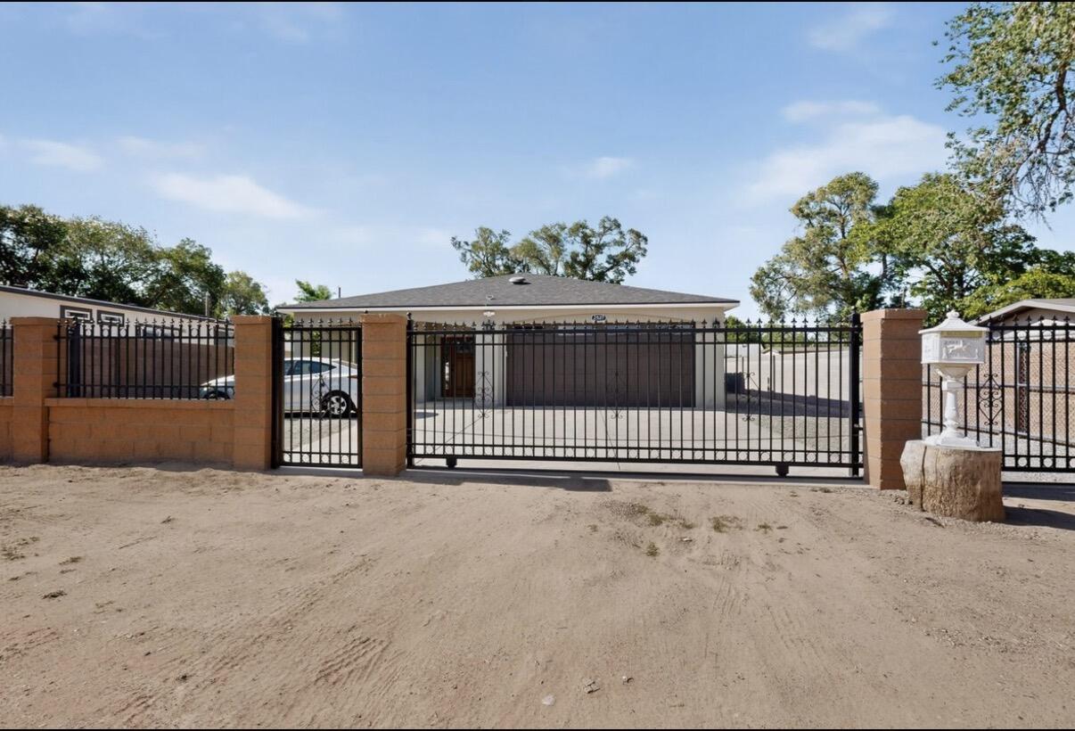 Photo 5 — 2527 Verde Road SW