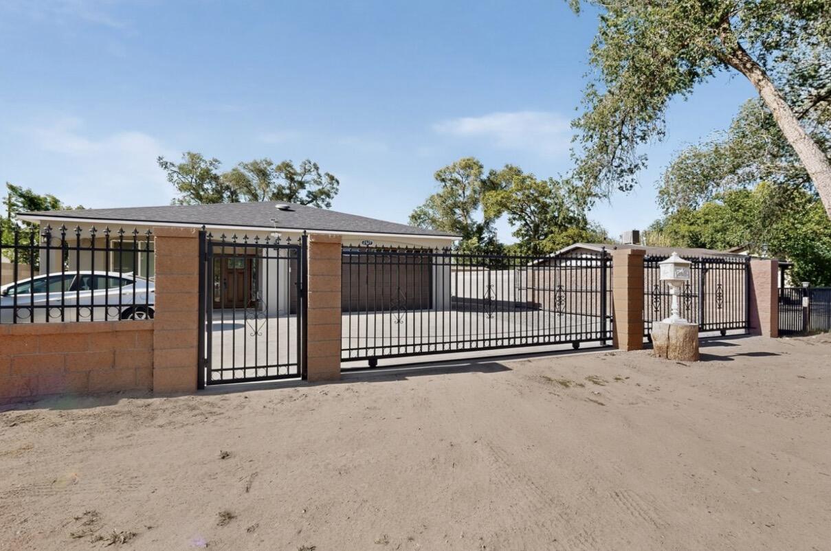 Photo 6 — 2527 Verde Road SW