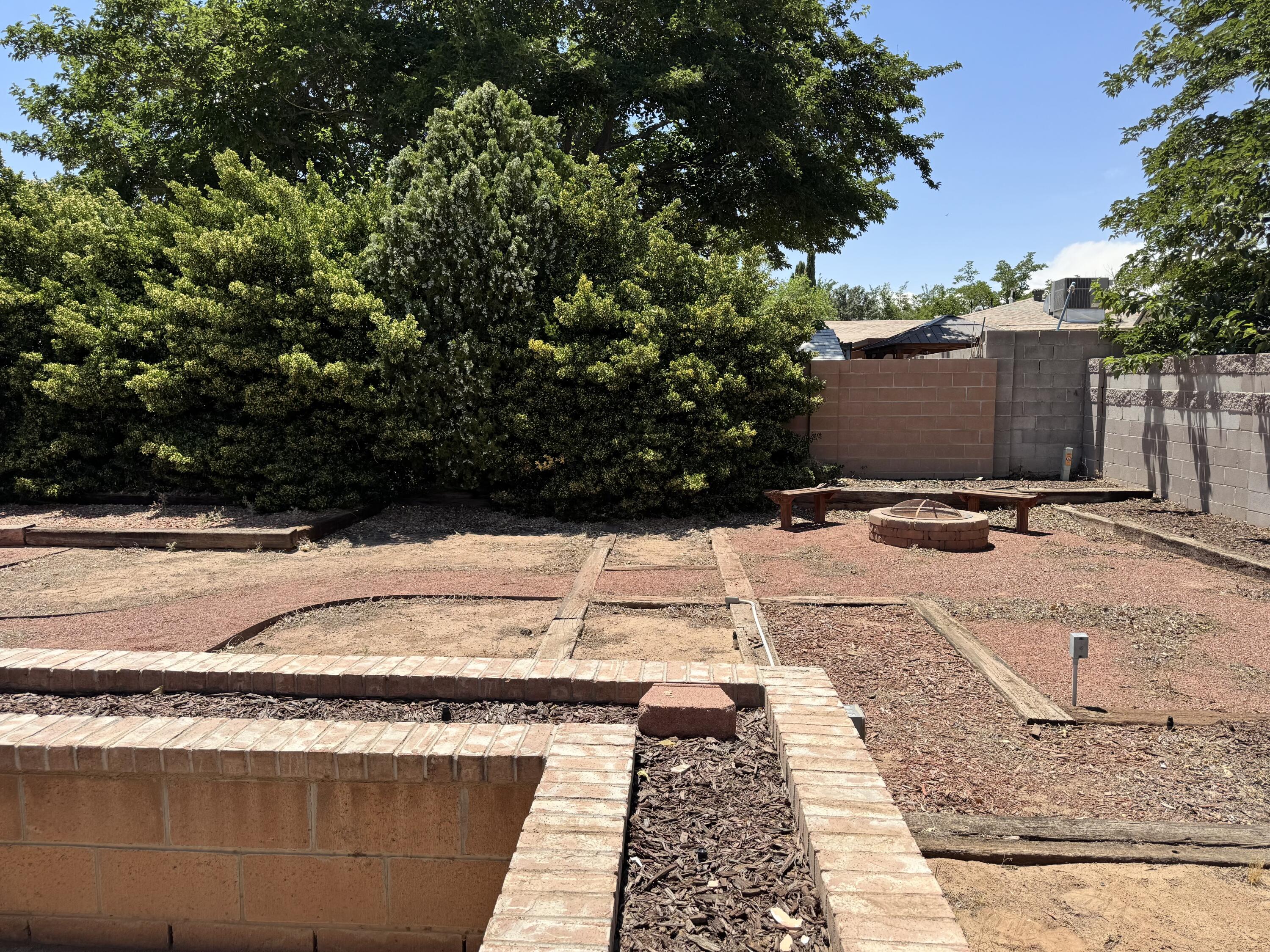 Photo 3 — 6205 Vista Montano Street NW