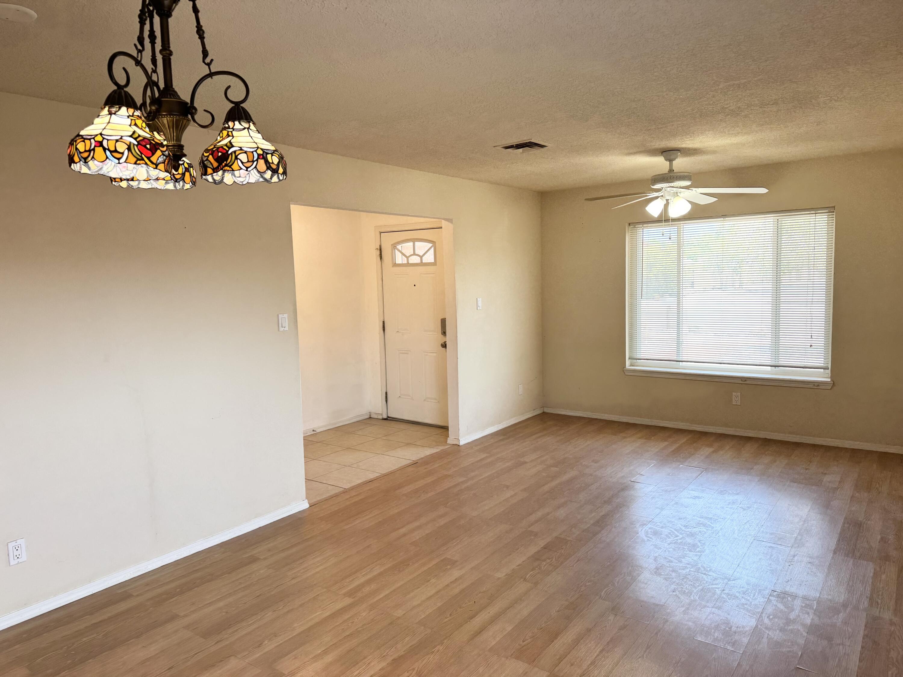 Photo 16 — 6205 Vista Montano Street NW