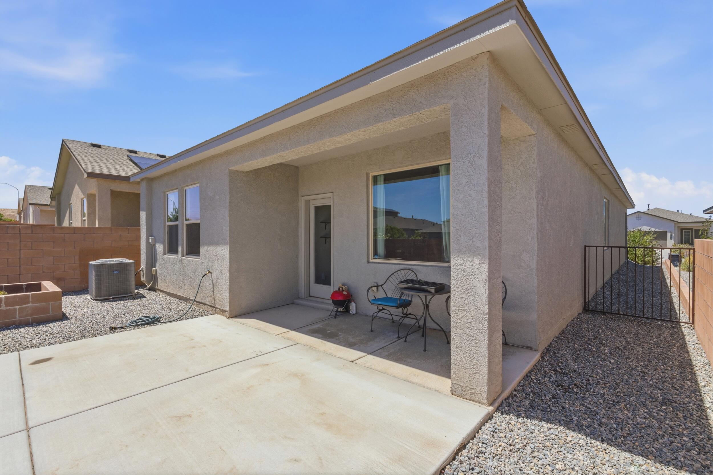 Photo 2 — 10728 Sabino Loop SW