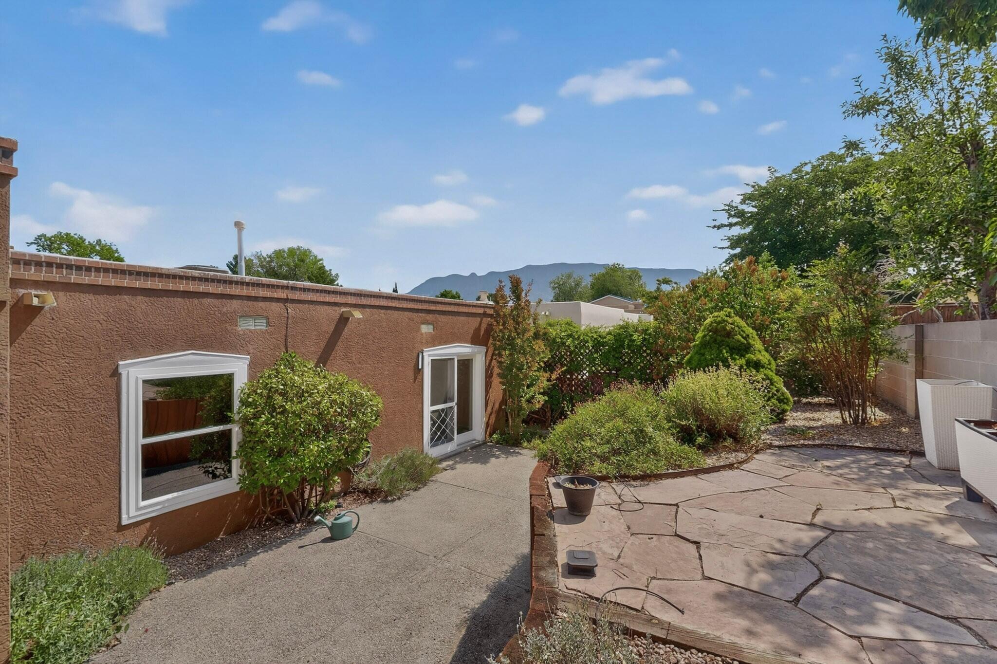 Photo 6 — 9504 San Rafael Avenue NE