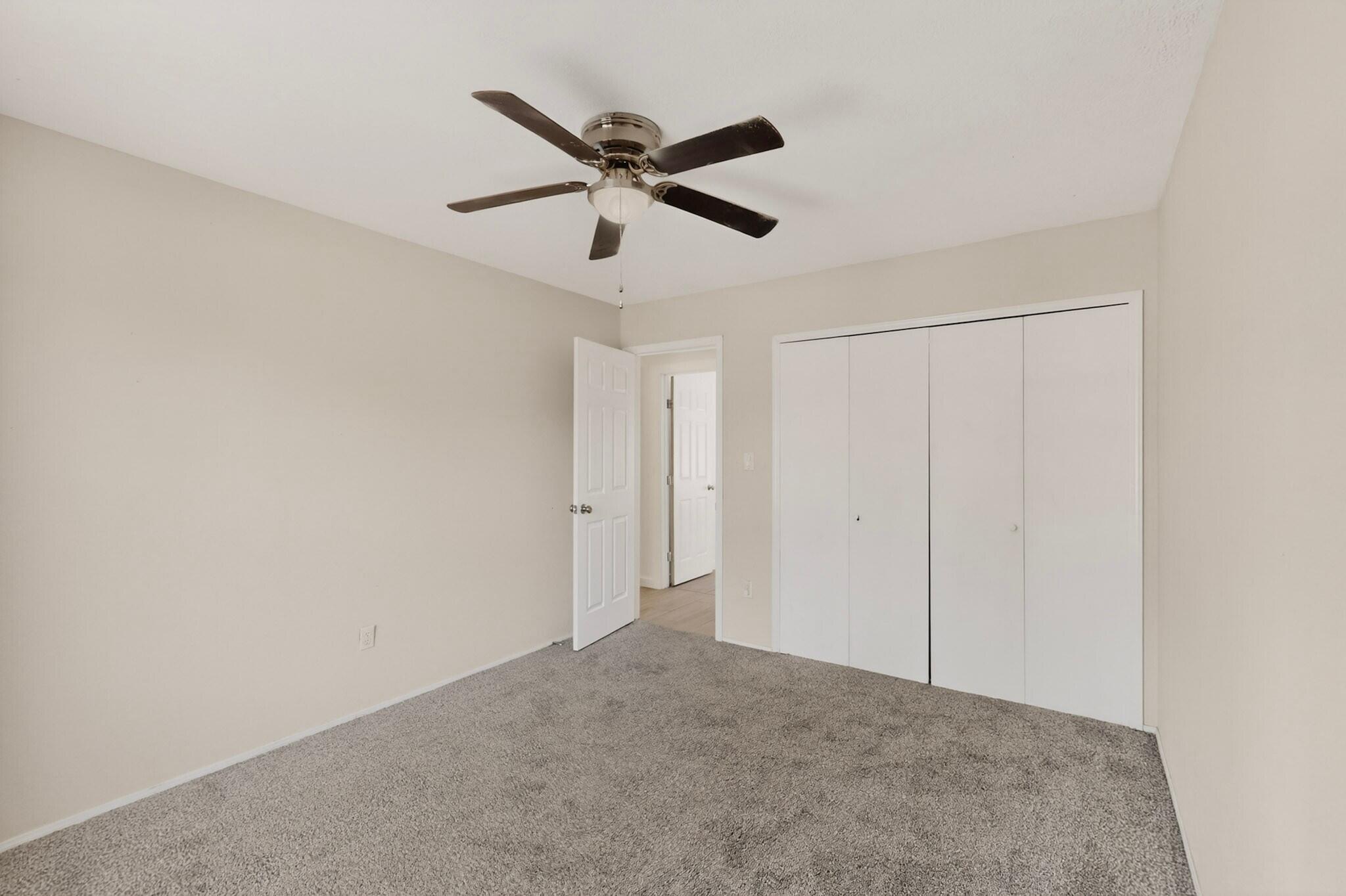 Photo 11 — 735 Stagecoach Road SE