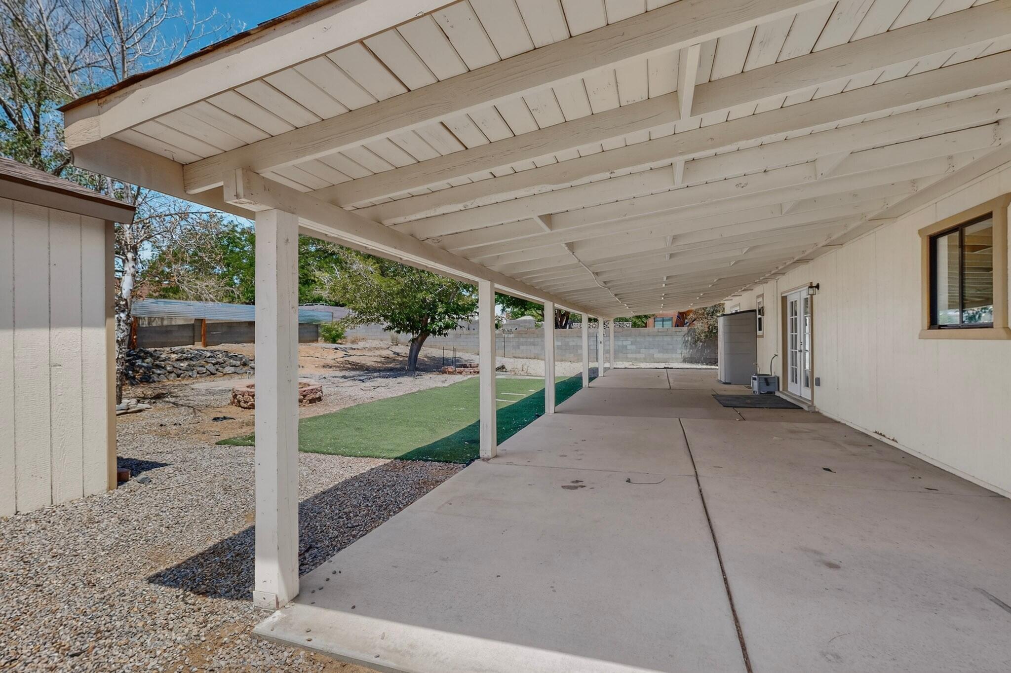 Photo 5 — 735 Stagecoach Road SE