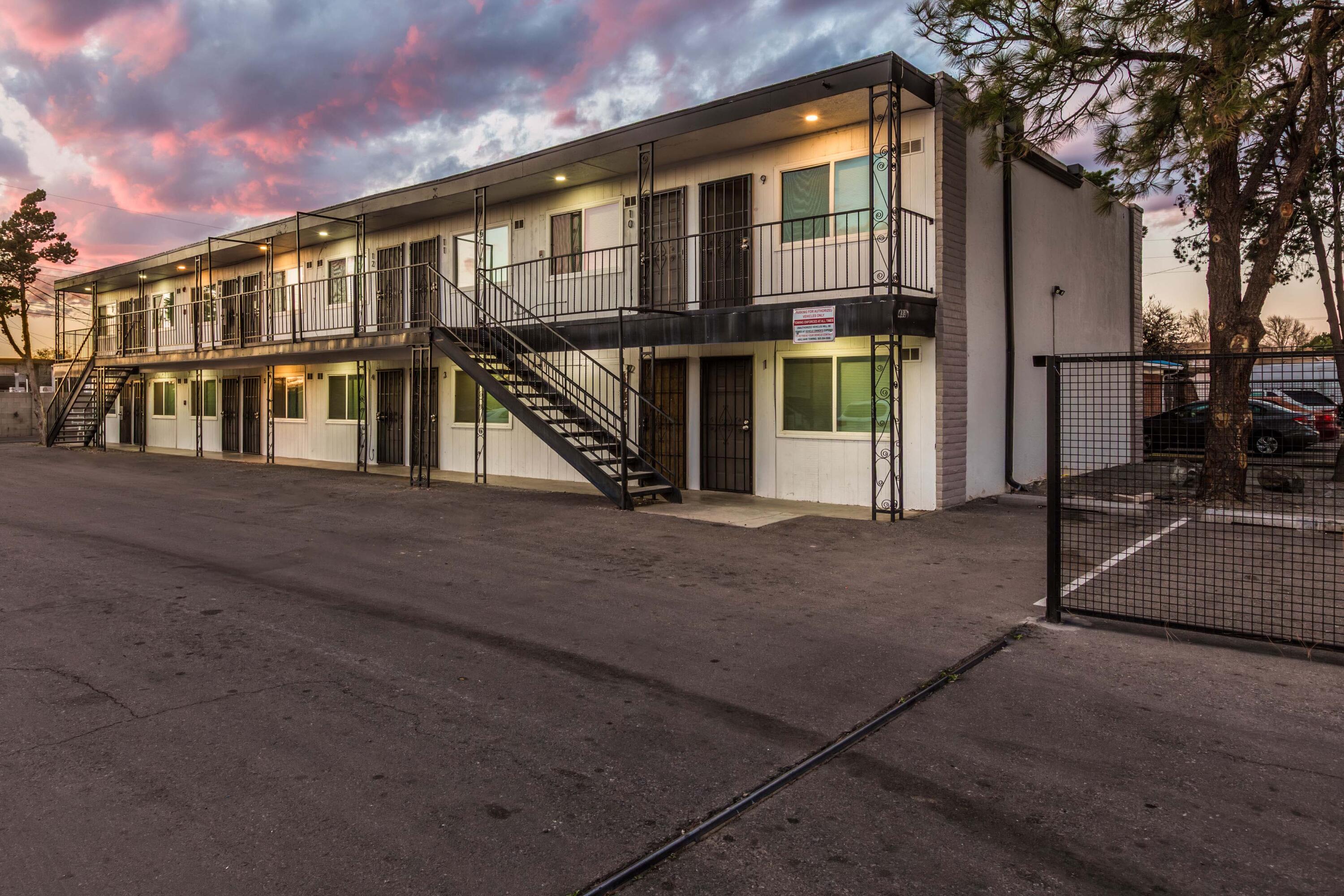 433 Mesilla & 437 (4 lots) Street SE