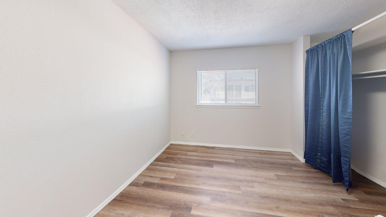 Photo 4 — 433 Mesilla & 437 (4 lots) Street SE