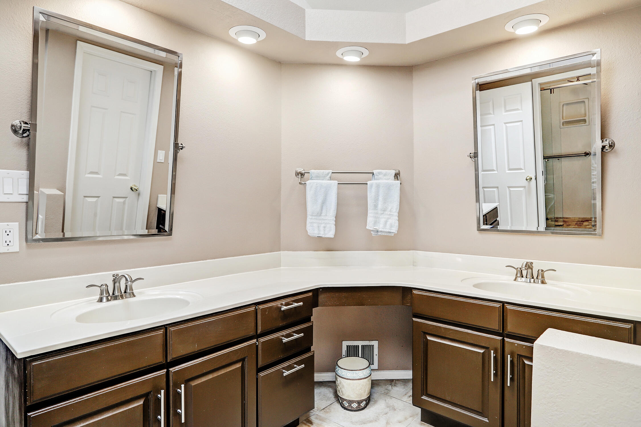 Photo 6 — 1211 Blue Quail Road NE