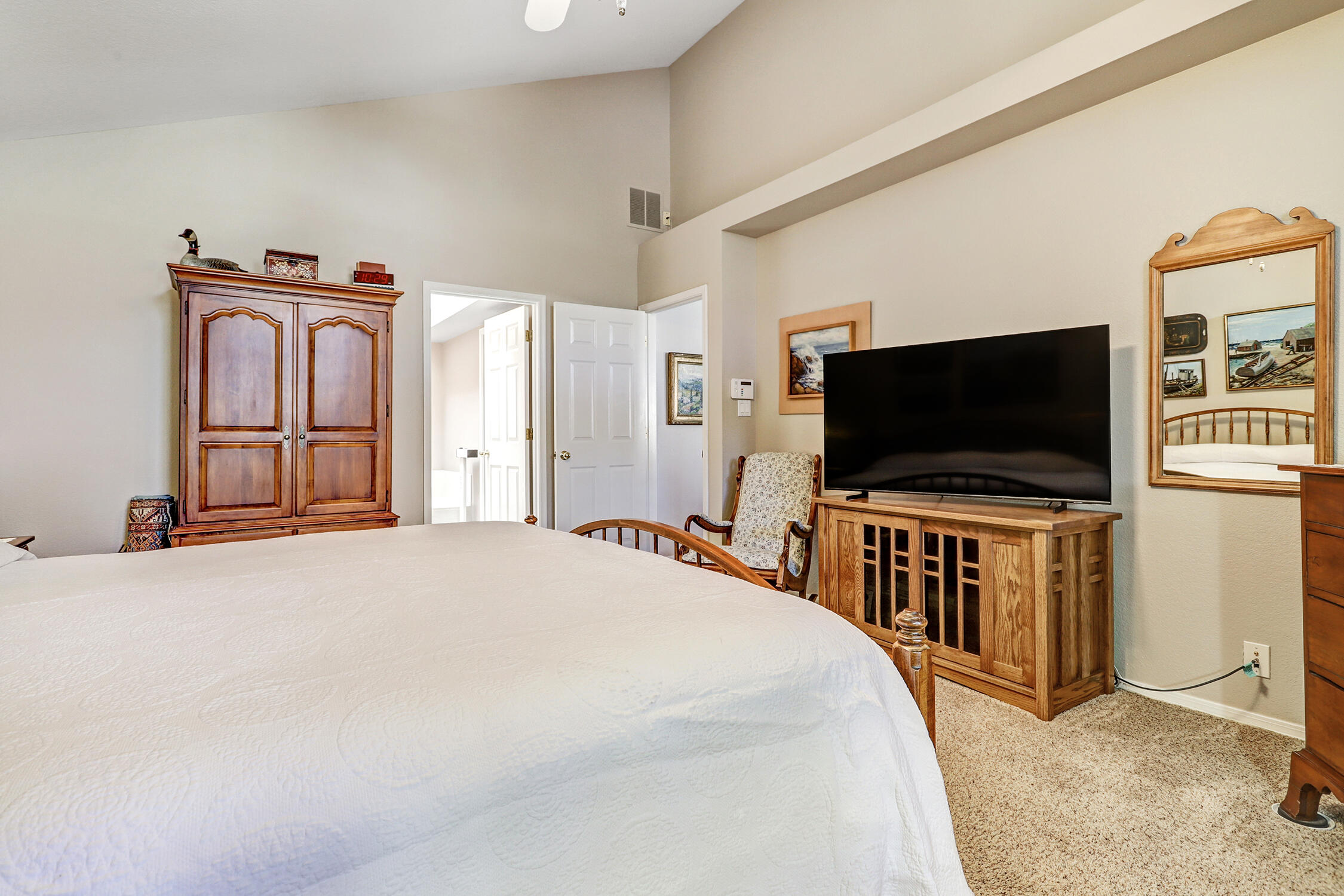 Photo 17 — 1211 Blue Quail Road NE