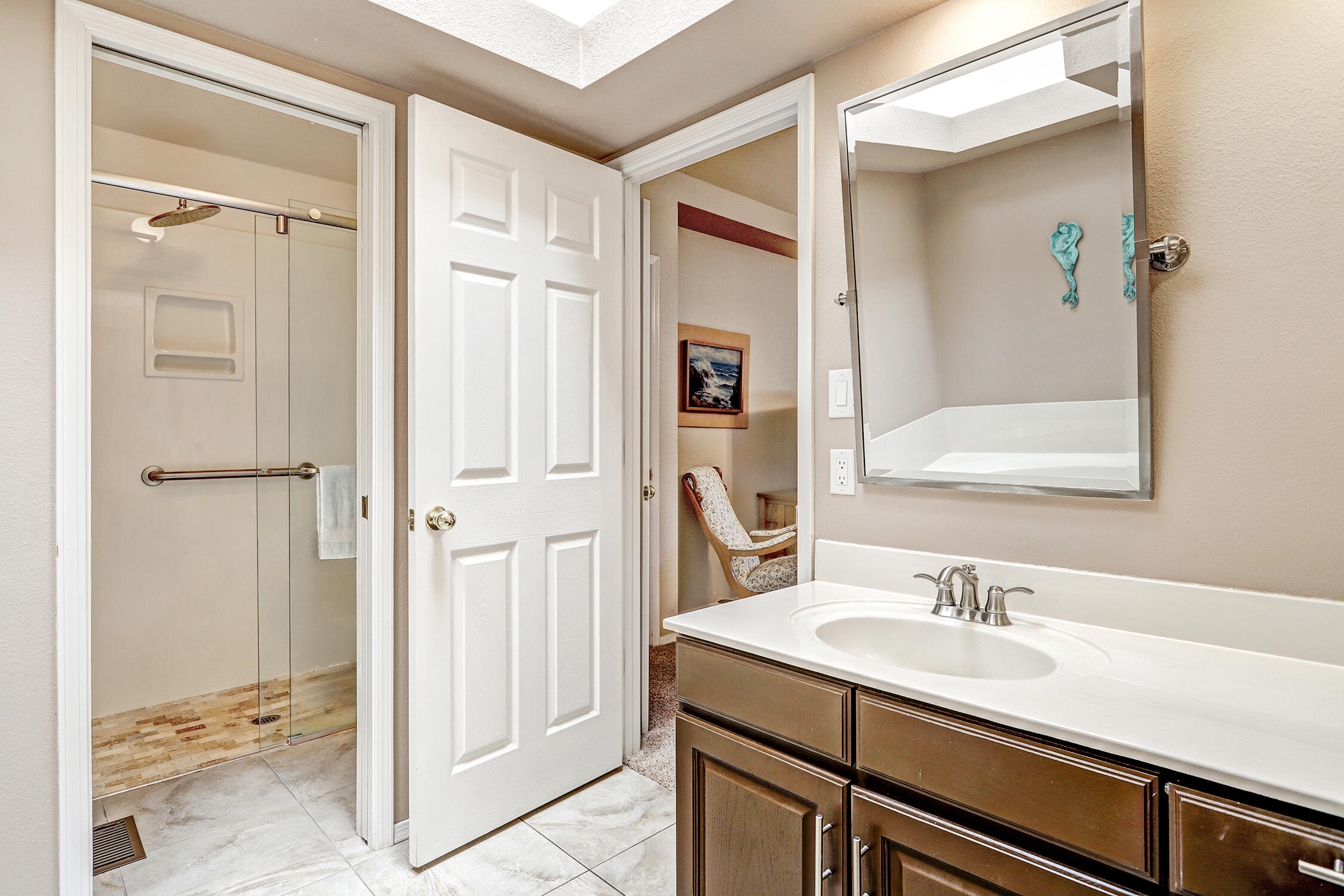 Photo 18 — 1211 Blue Quail Road NE