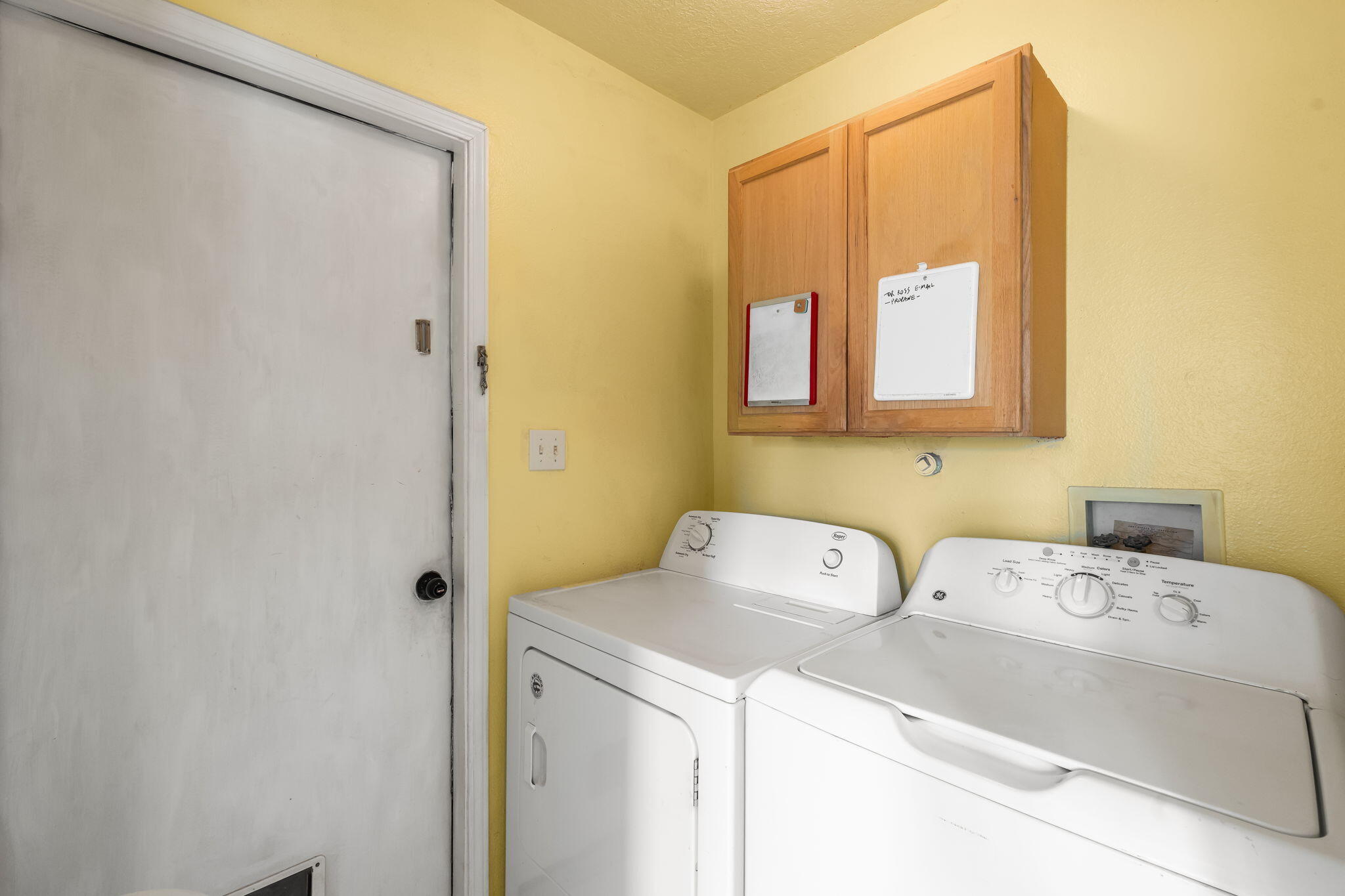 Photo 10 — 7541 Mackenzie Drive NE