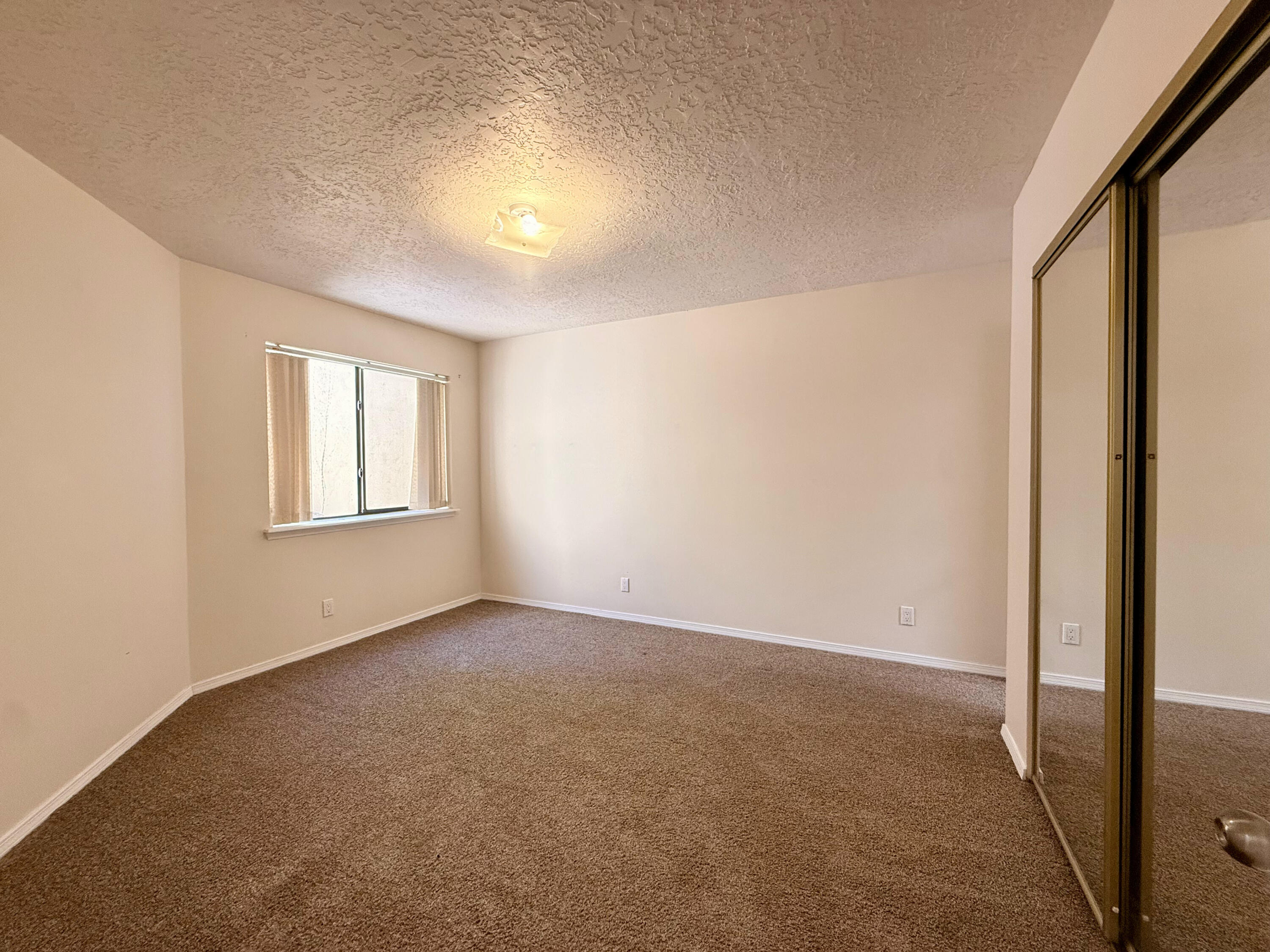Photo 4 — 523 Pinon Creek Road SE