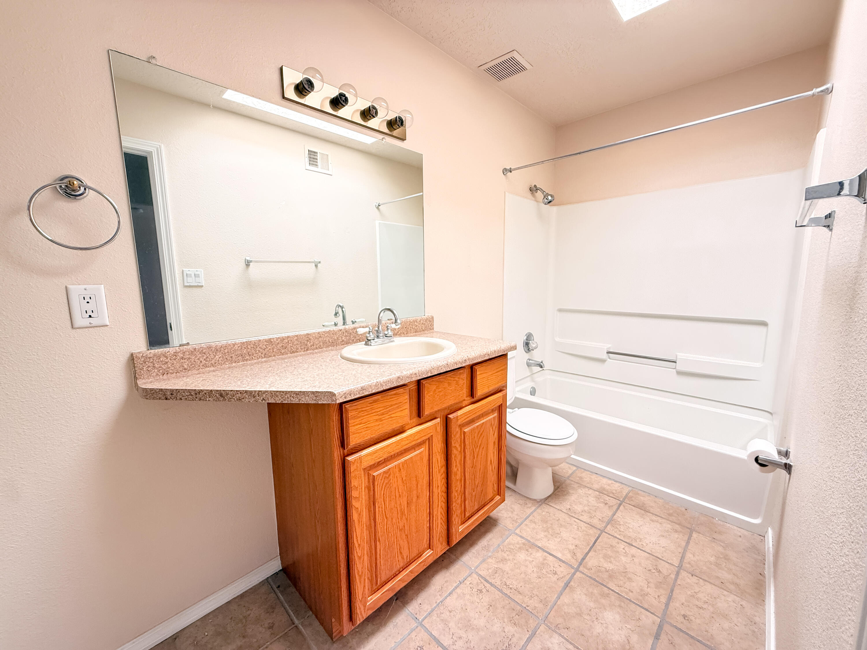 Photo 5 — 523 Pinon Creek Road SE