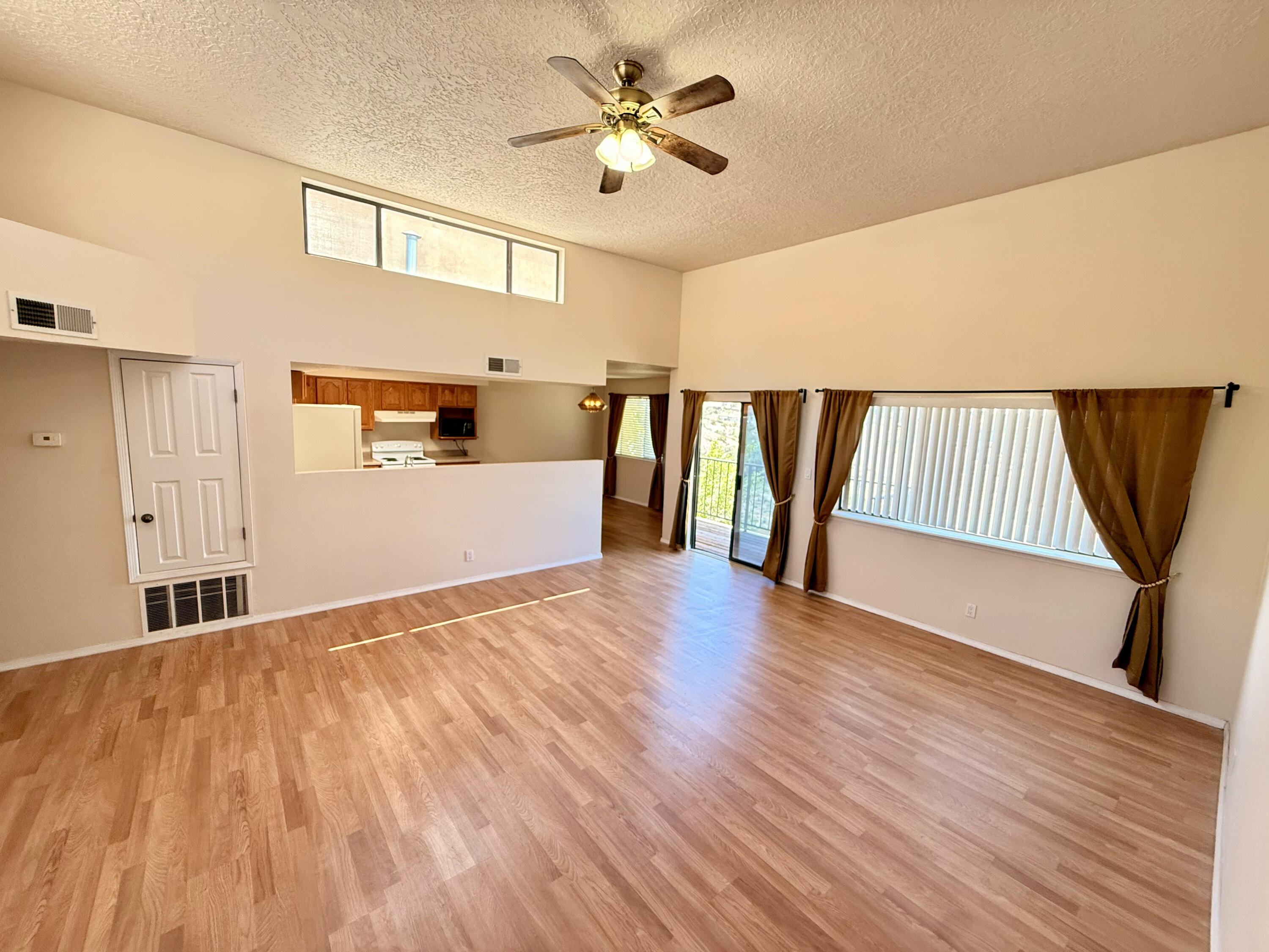 Photo 13 — 523 Pinon Creek Road SE