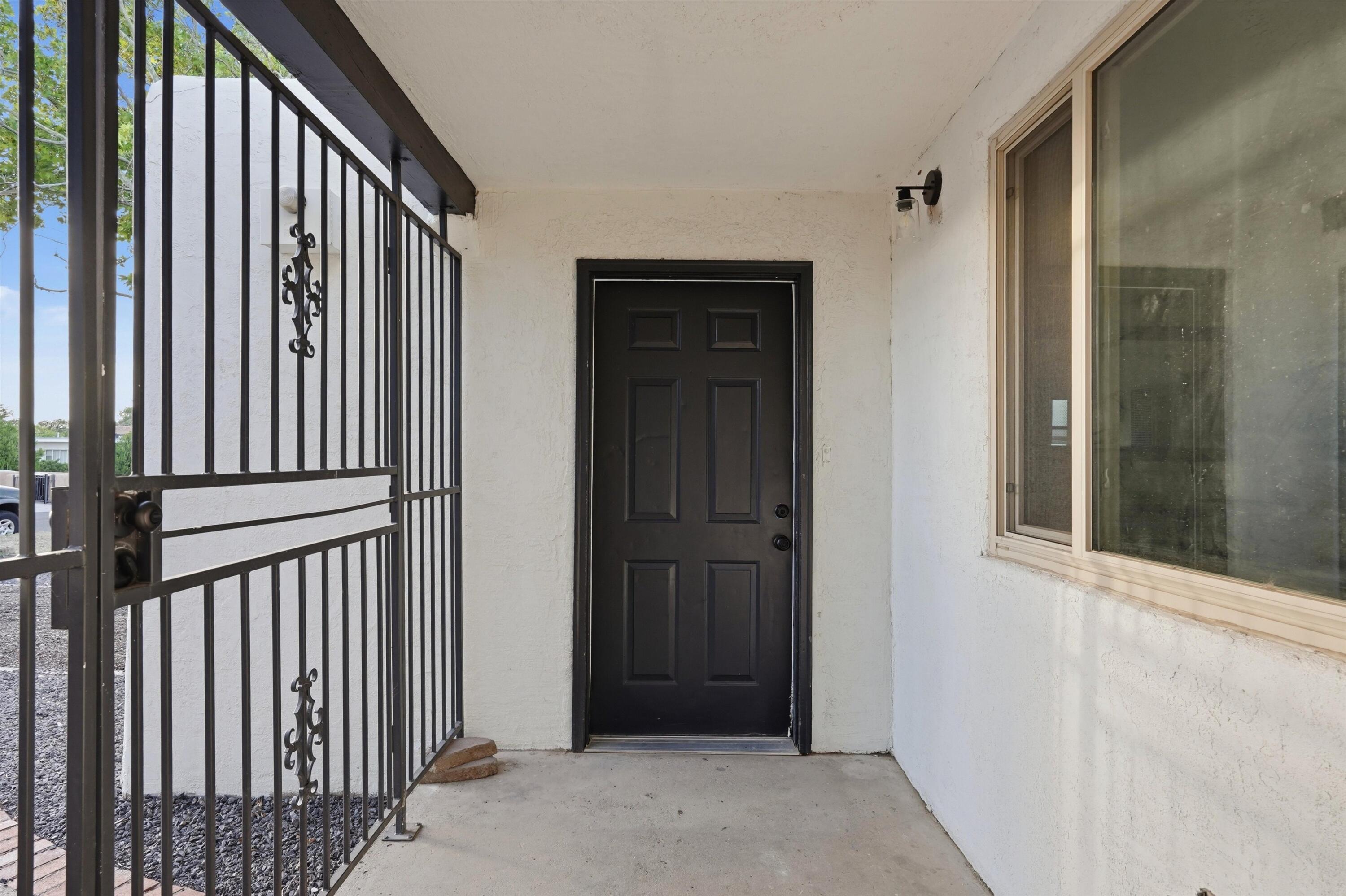 Photo 4 — 1318 Truman Street SE