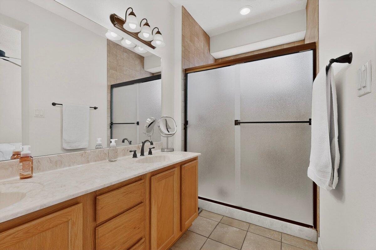 Photo 11 — 241 Rio Chama Circle SW