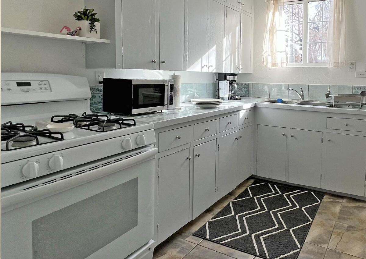 Photo 8 — 511 Spruce Street SE
