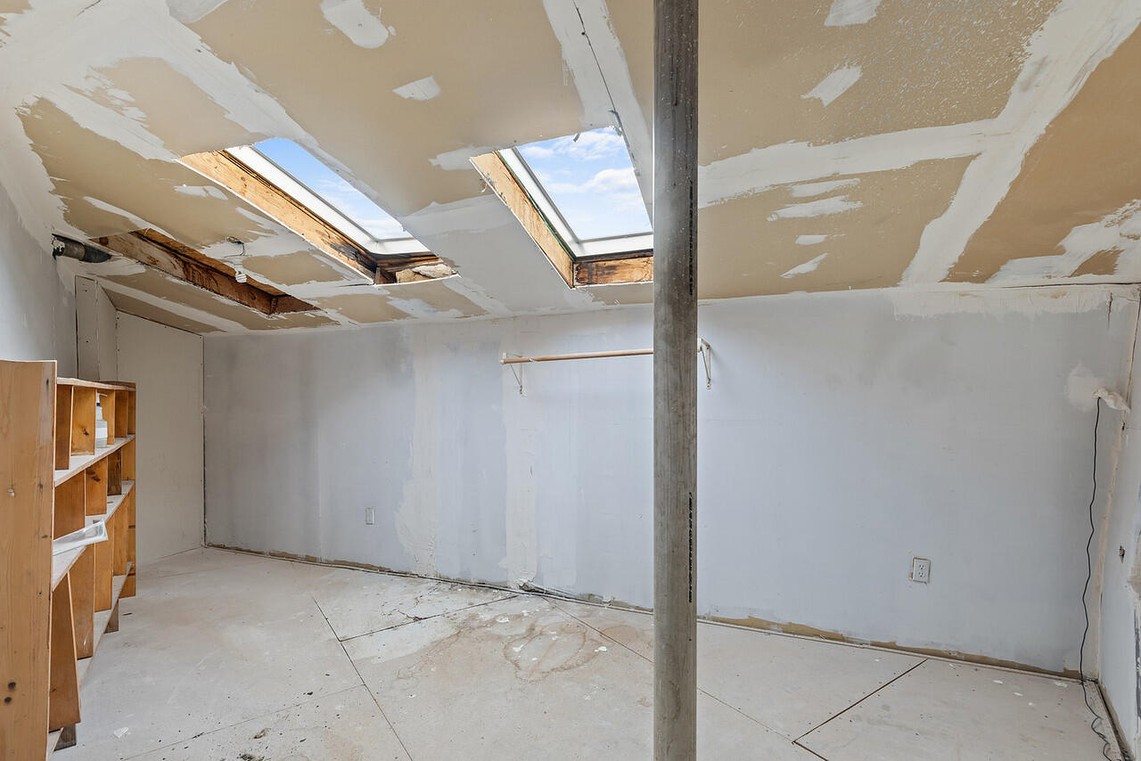 Photo 12 — 64 Lobo Creek Road