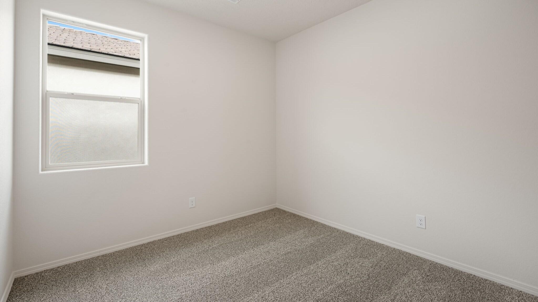 Photo 14 — 3360 Dijamant Loop SE