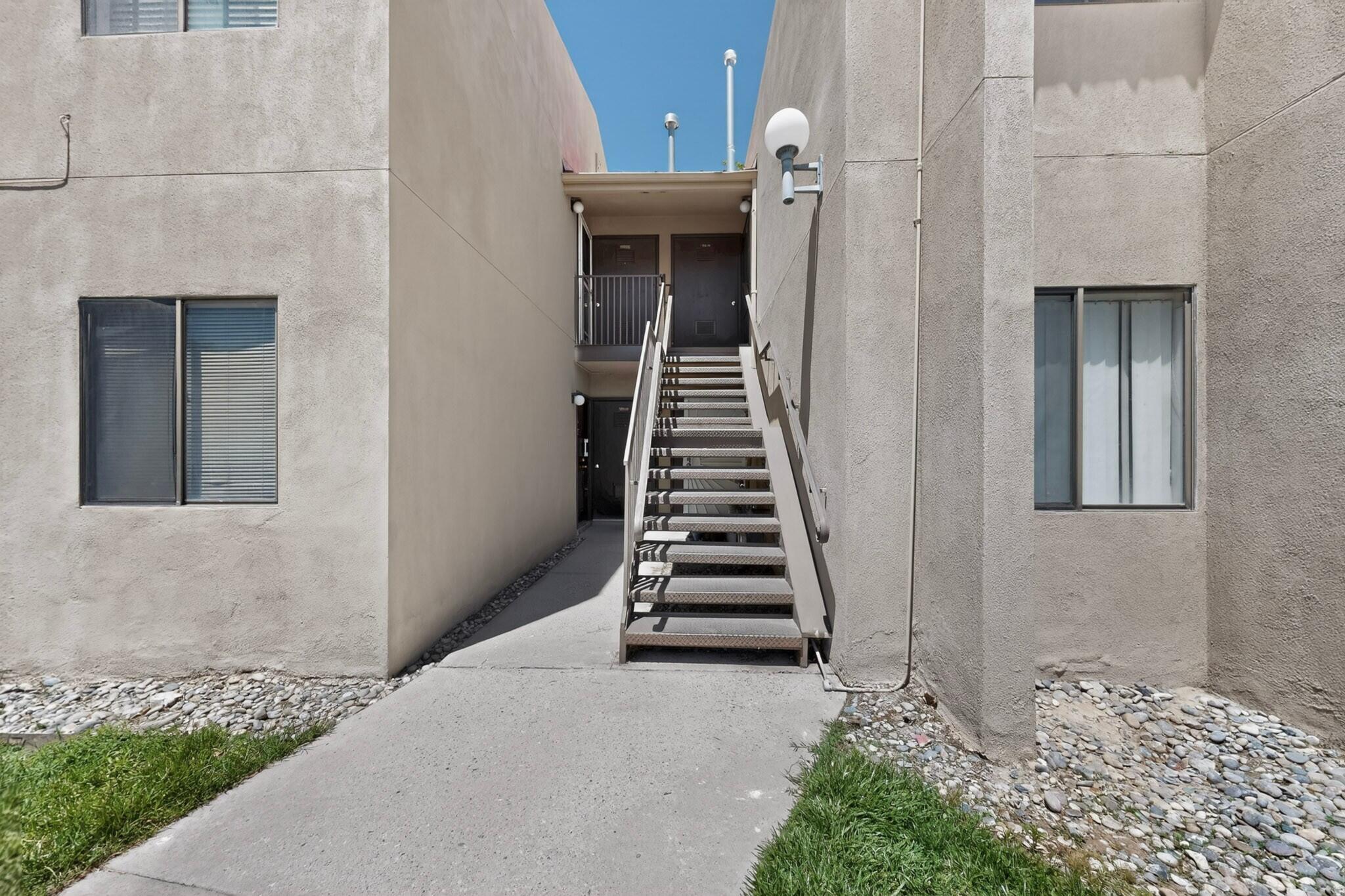 Photo 8 — 915 Country Club Drive SE APT H