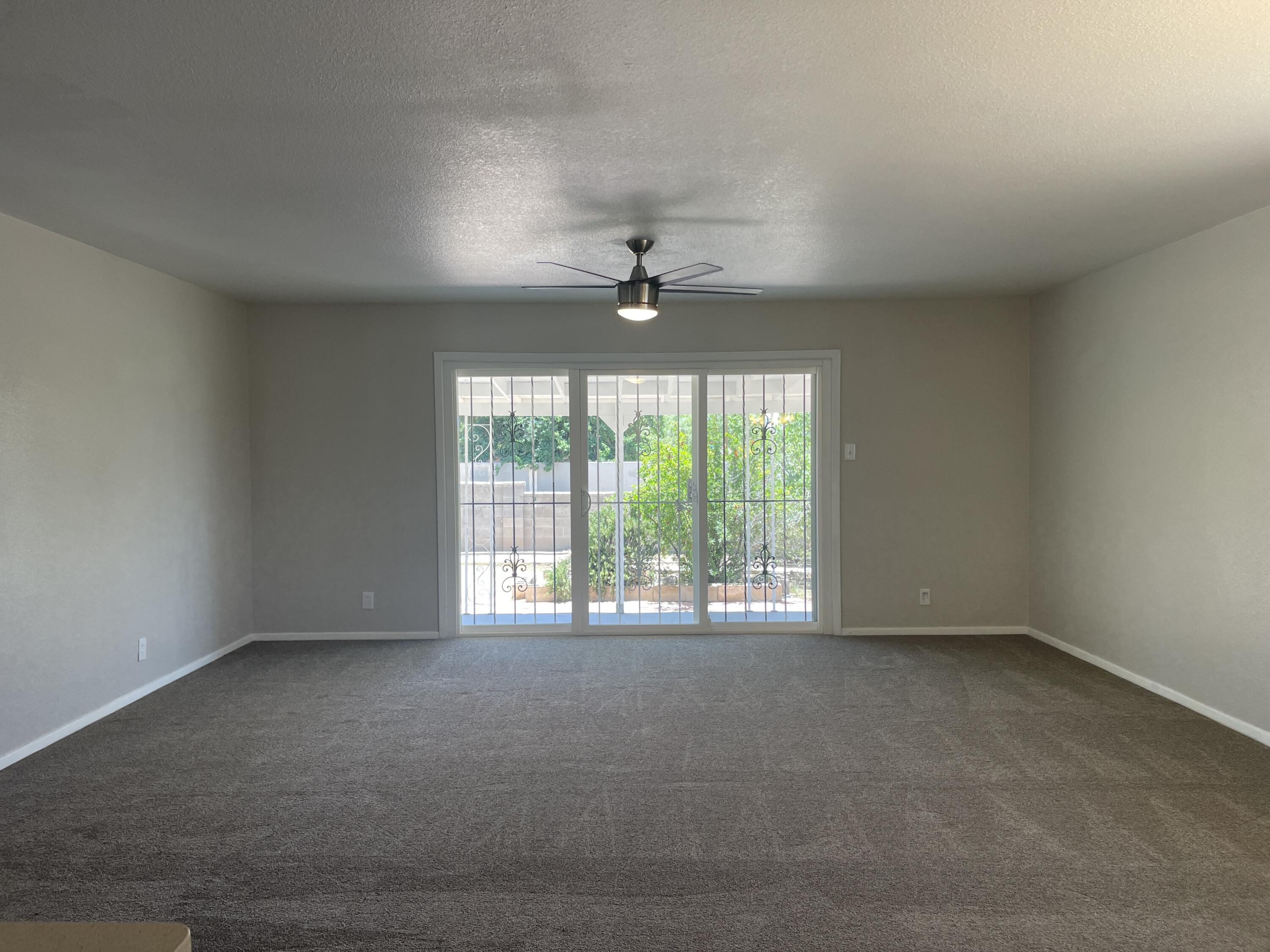Photo 17 — 4400 Hilton Avenue NE
