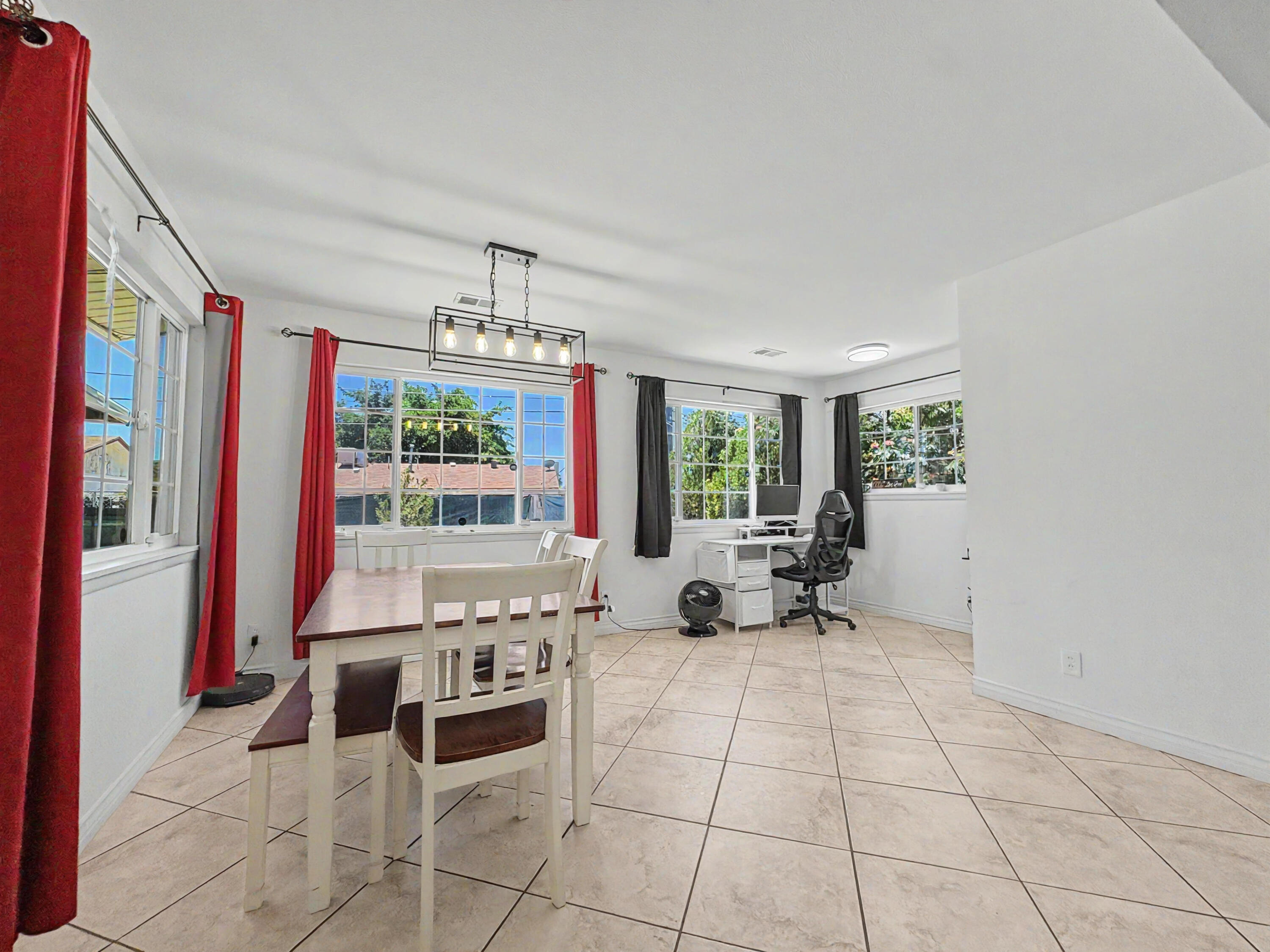 Photo 5 — 3808 Candelaria Road NE