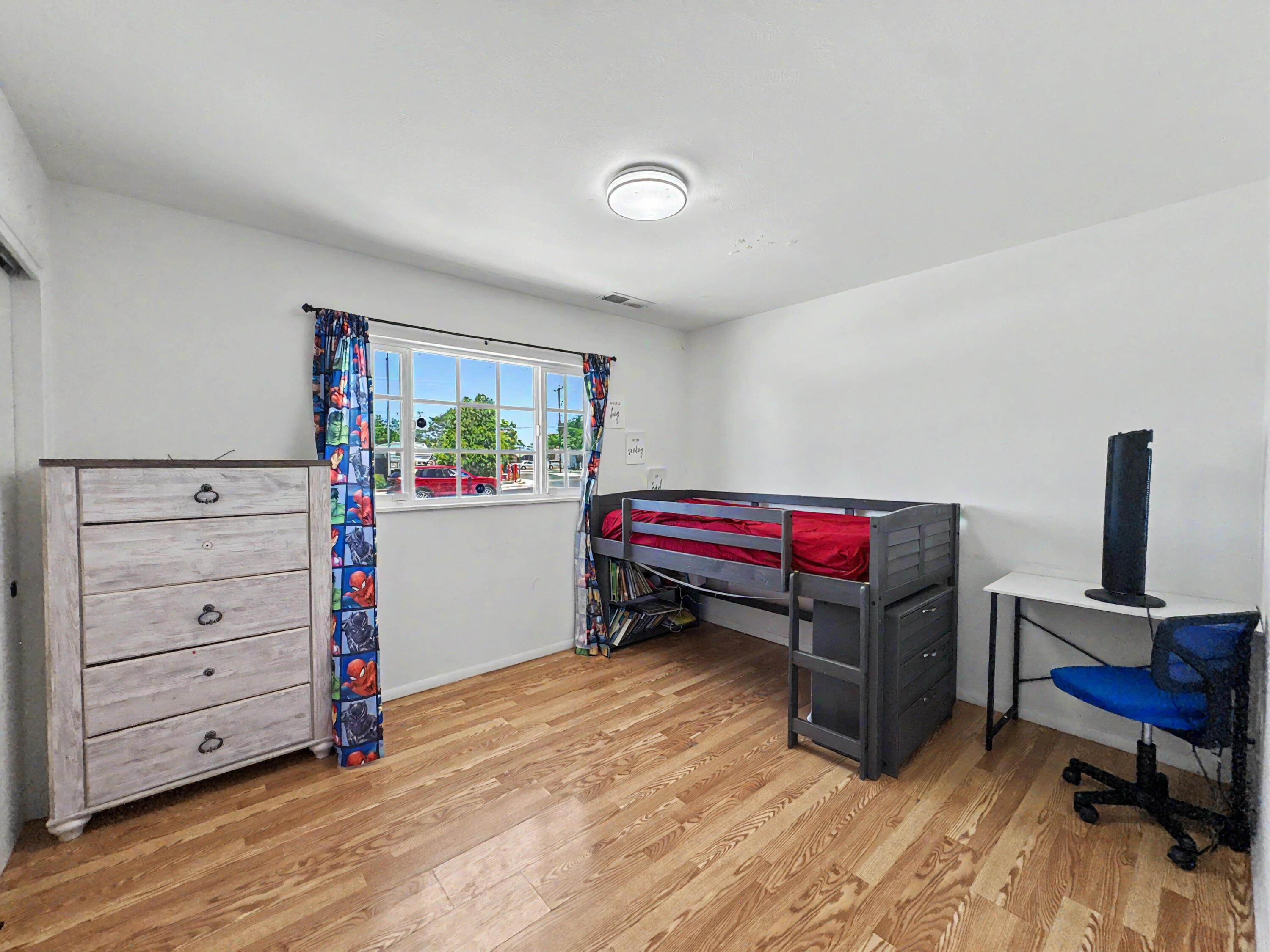 Photo 9 — 3808 Candelaria Road NE