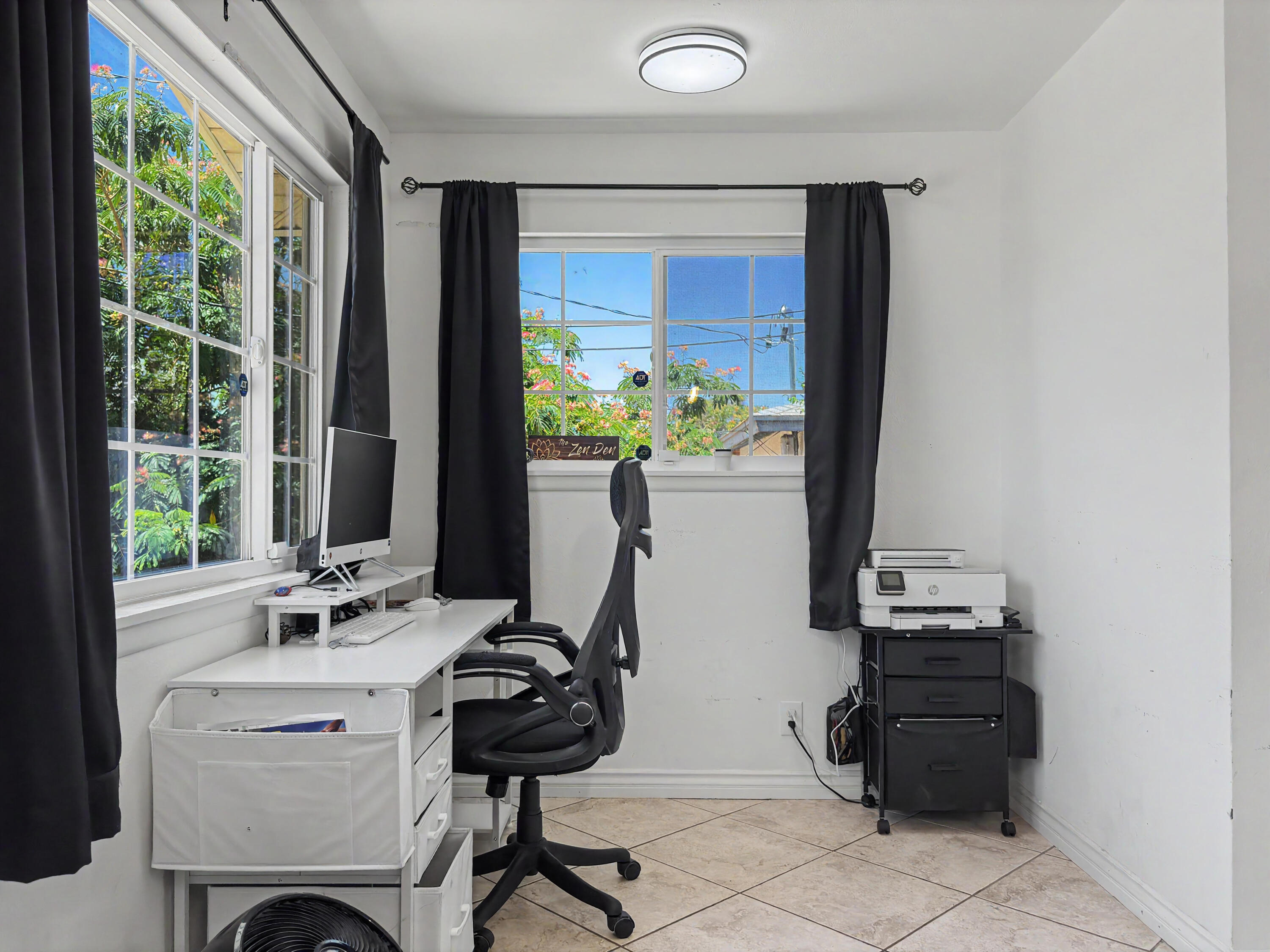 Photo 11 — 3808 Candelaria Road NE