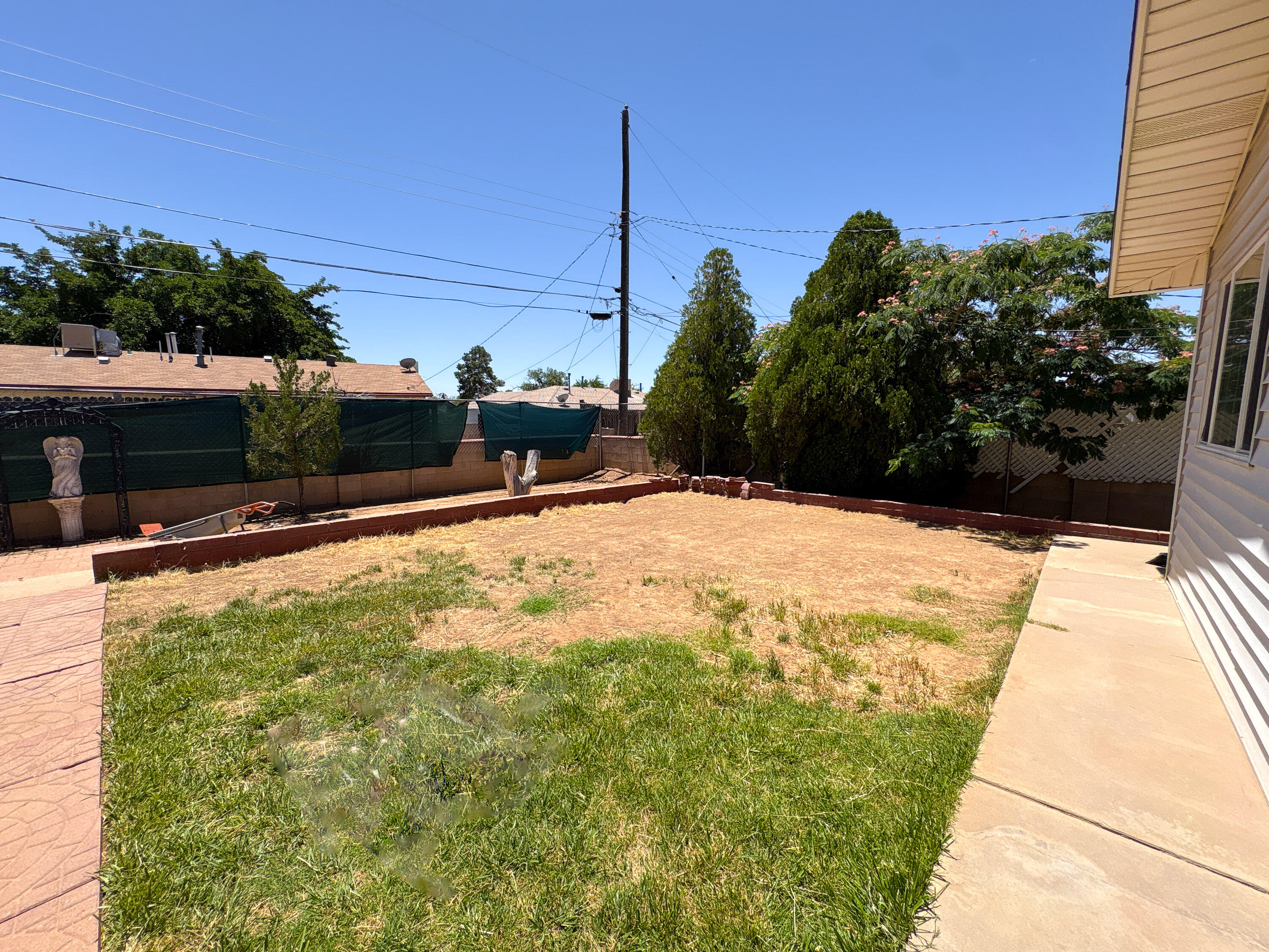 Photo 18 — 3808 Candelaria Road NE