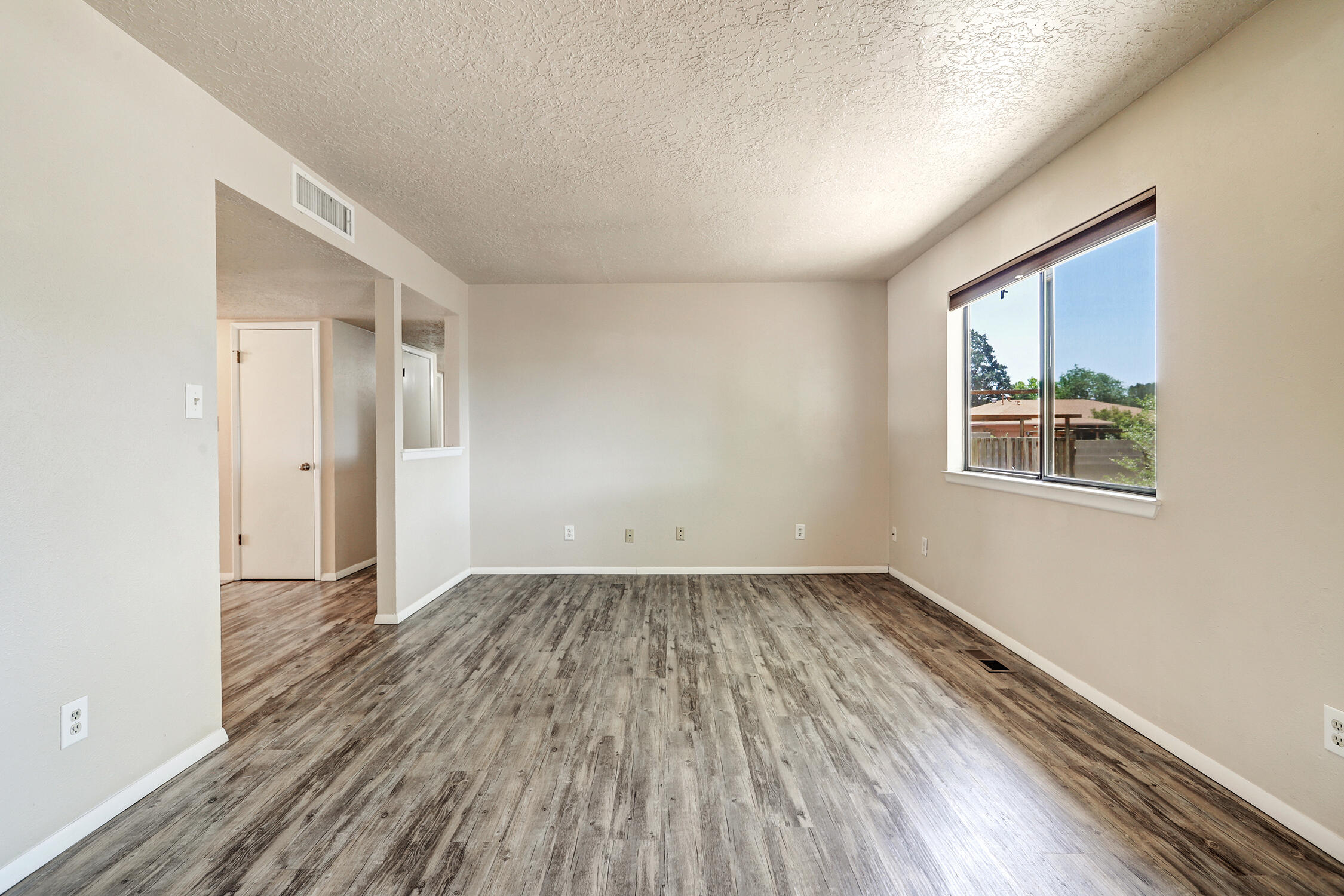 Photo 14 — 8546 Yeager Drive NE