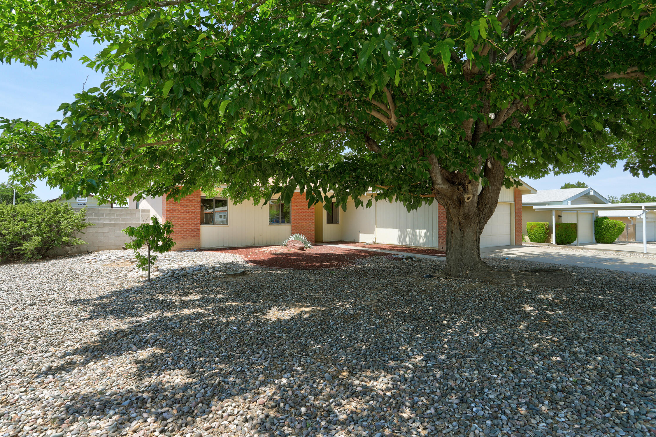Photo 6 — 8546 Yeager Drive NE