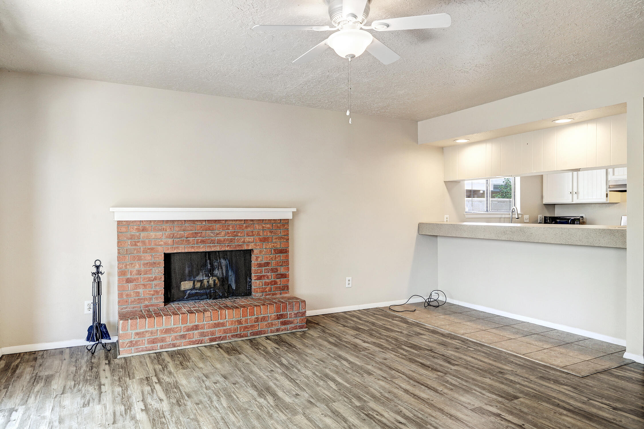 Photo 11 — 8546 Yeager Drive NE