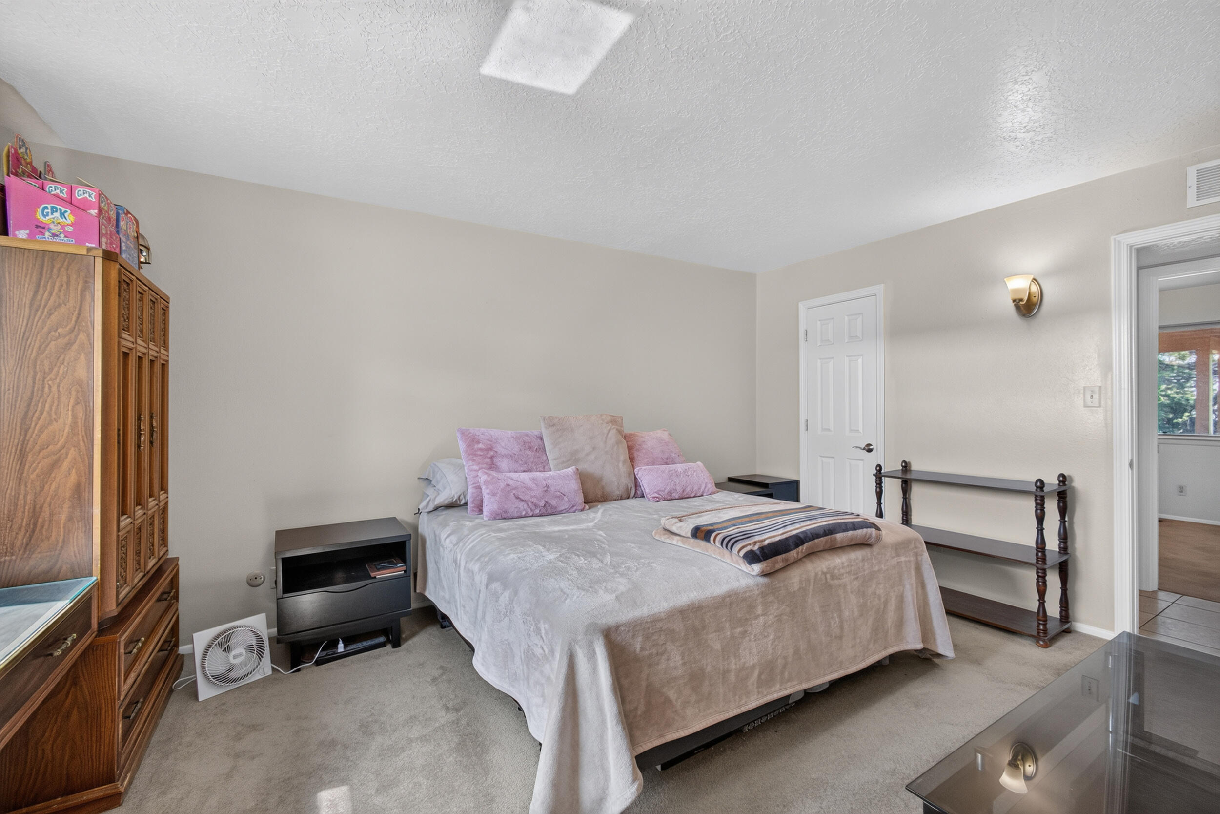 Photo 3 — 1505 Willys Knight Drive NE