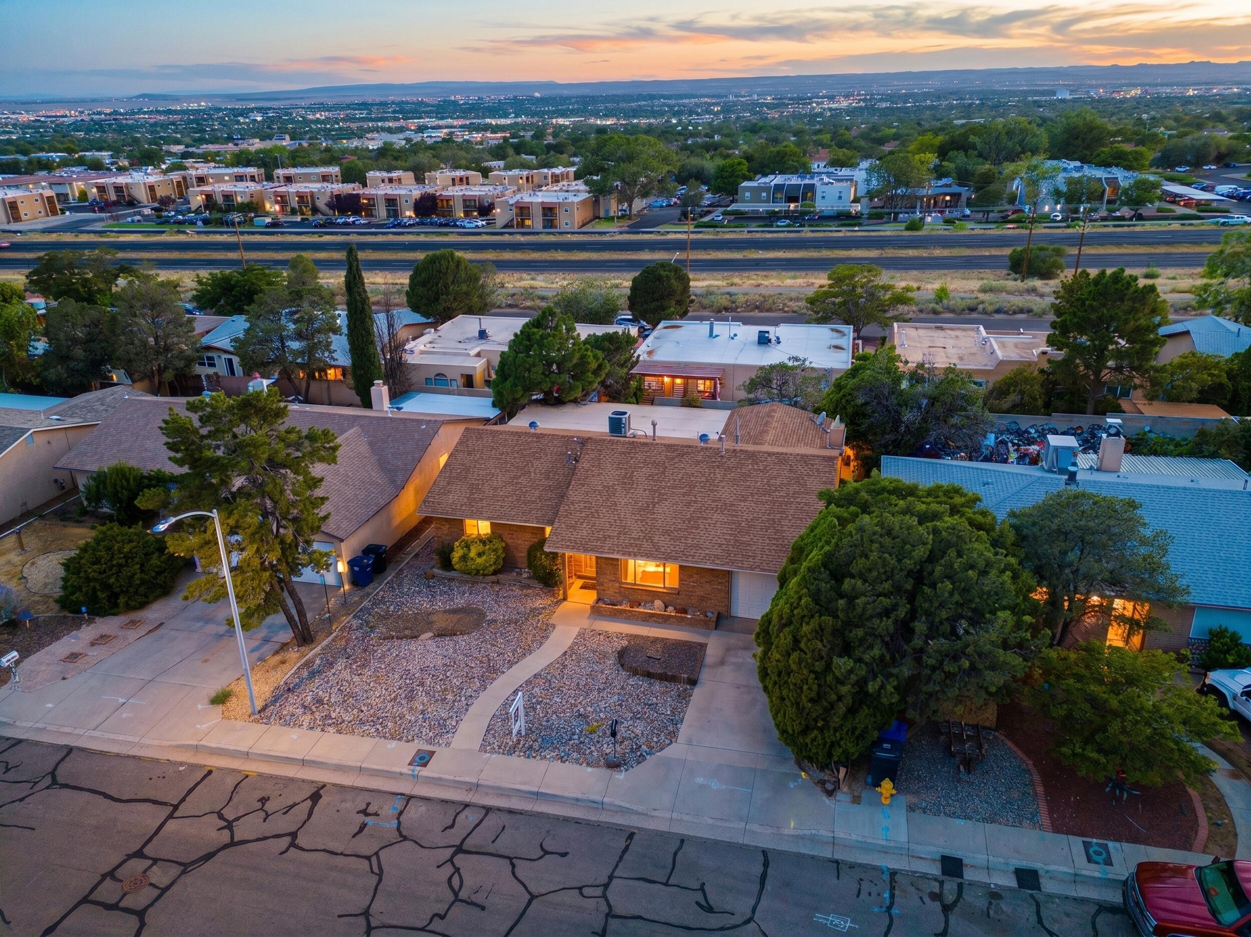 Photo 10 — 1505 Willys Knight Drive NE
