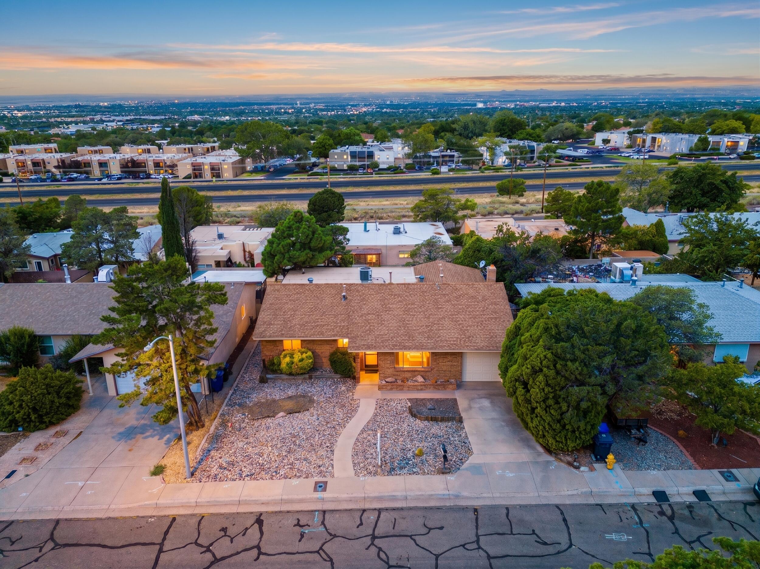 Photo 11 — 1505 Willys Knight Drive NE