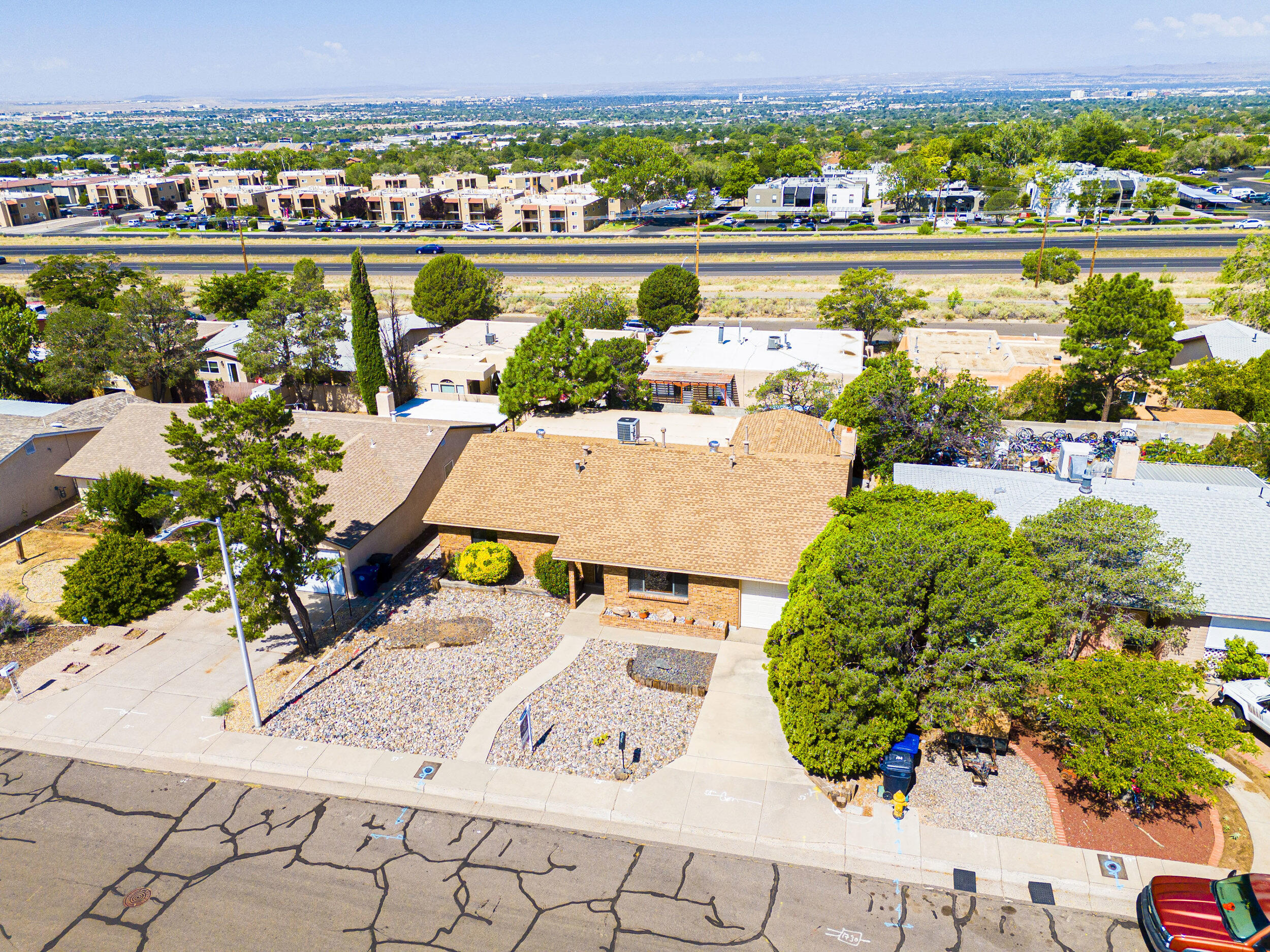 Photo 15 — 1505 Willys Knight Drive NE