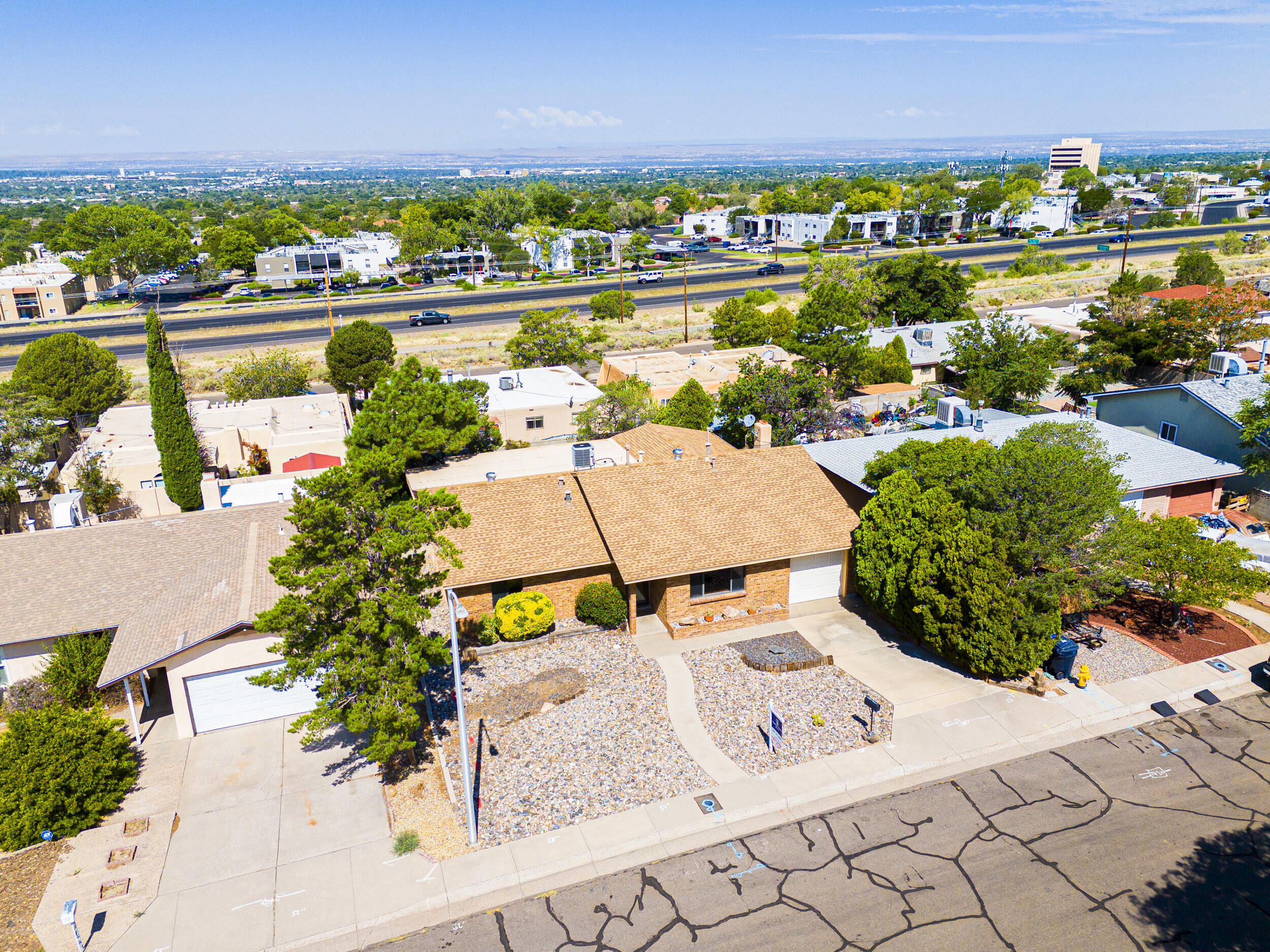 Photo 16 — 1505 Willys Knight Drive NE