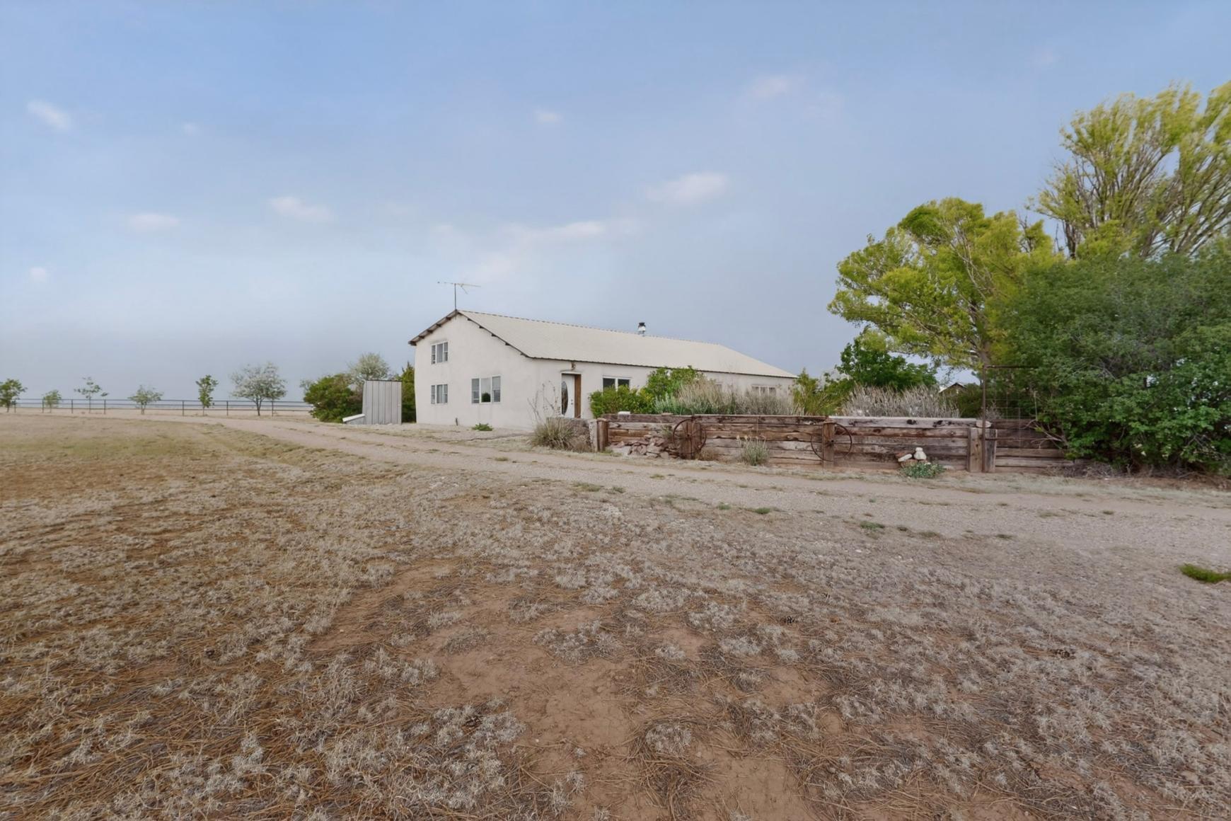 Photo 7 — 10 E Lupe Road
