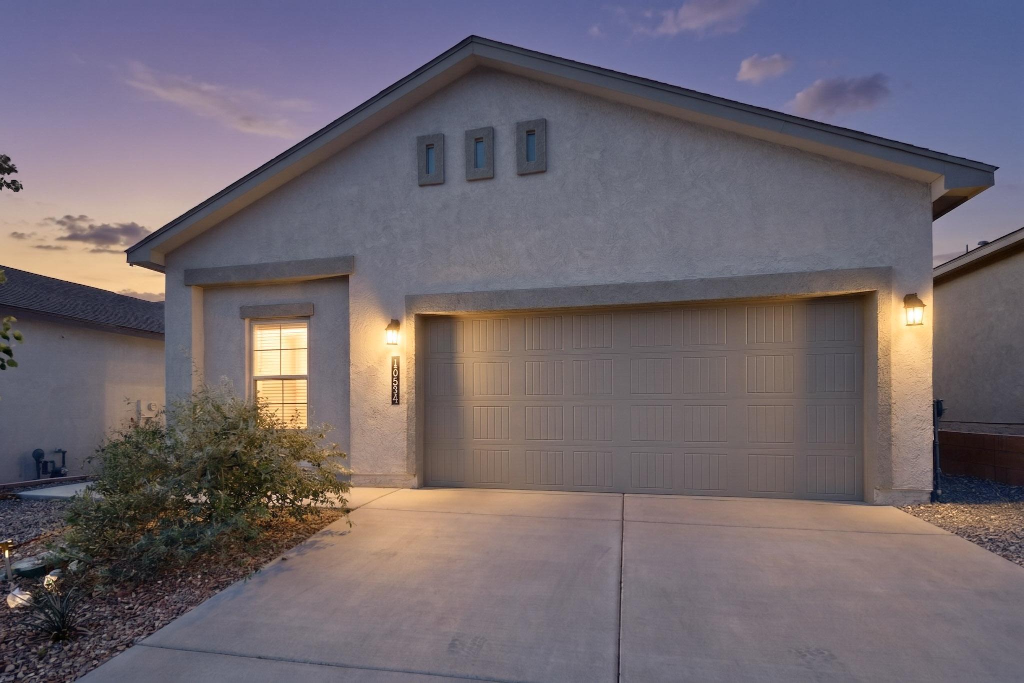 10654 Valedon Lane SW, Albuquerque, NM 87121