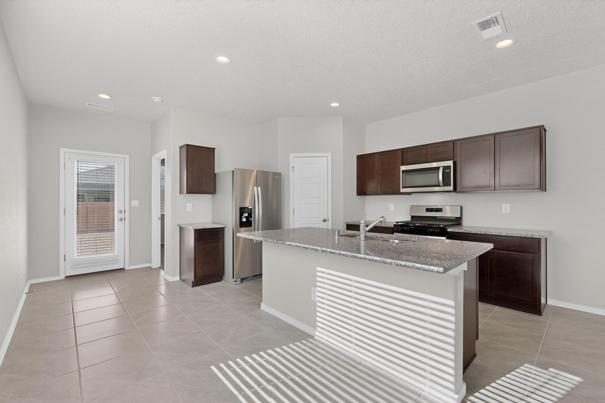 Photo 18 — 10654 Valedon Lane SW