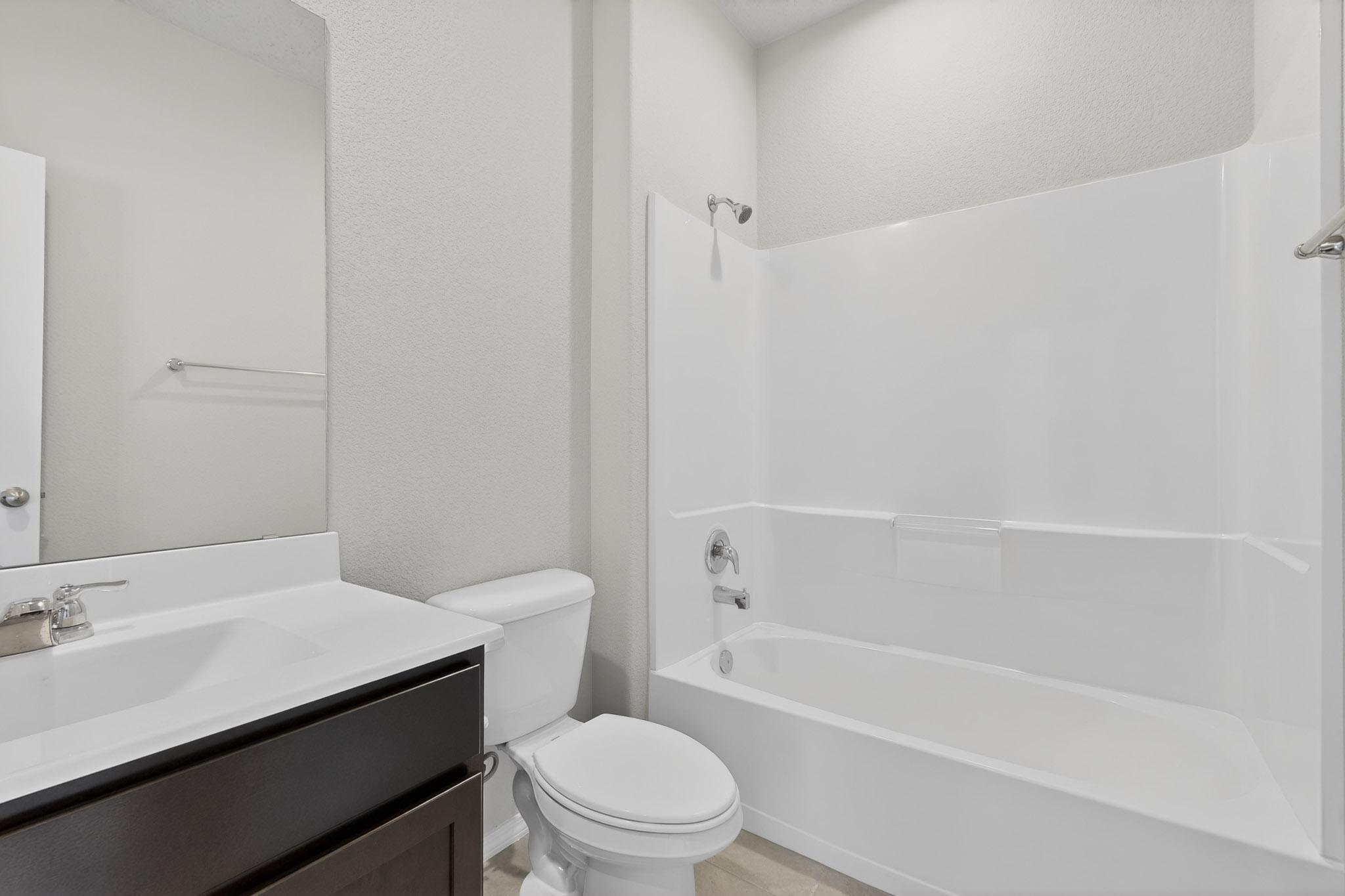 Photo 9 — 10654 Valedon Lane SW