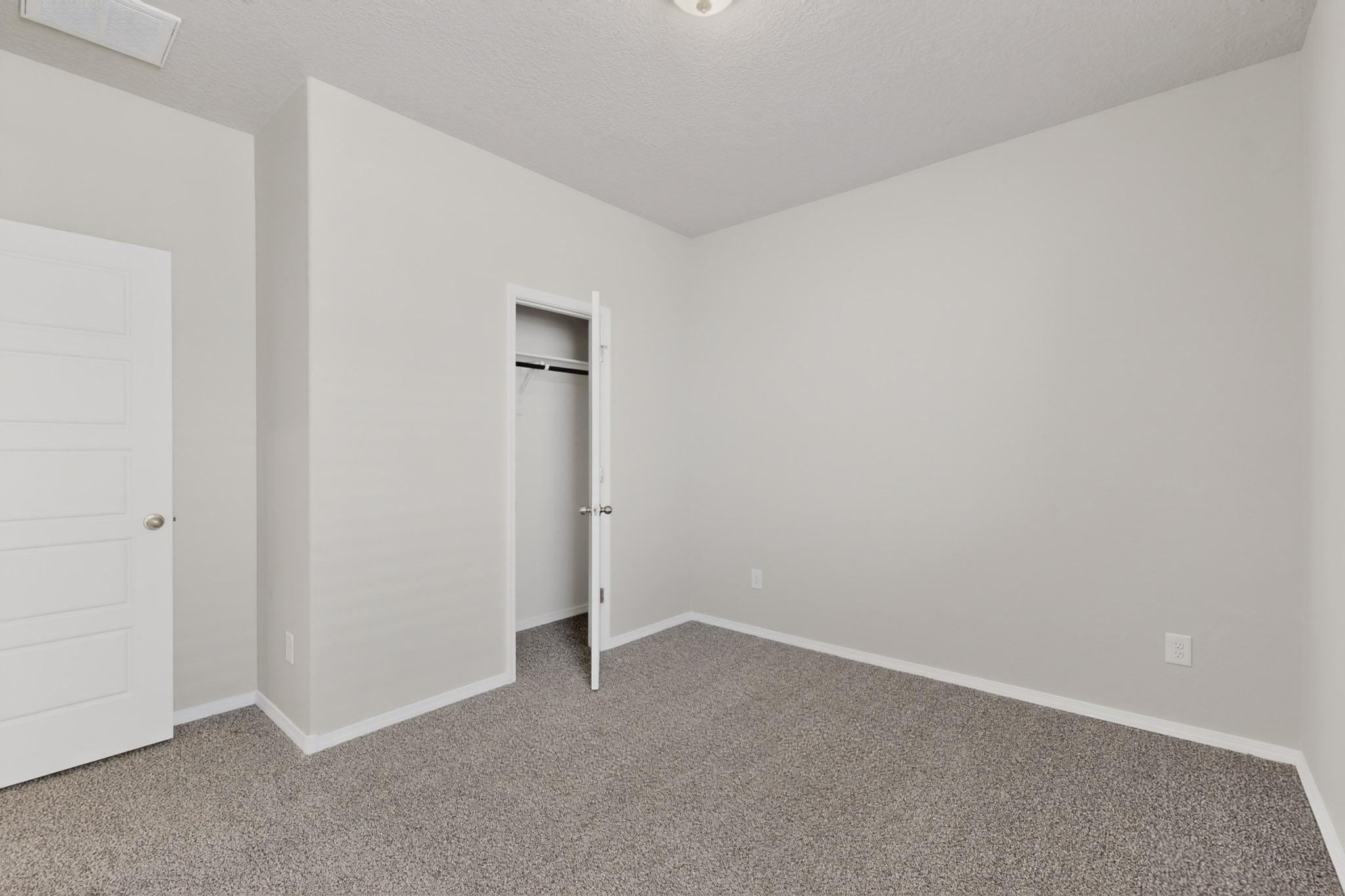 Photo 10 — 10654 Valedon Lane SW